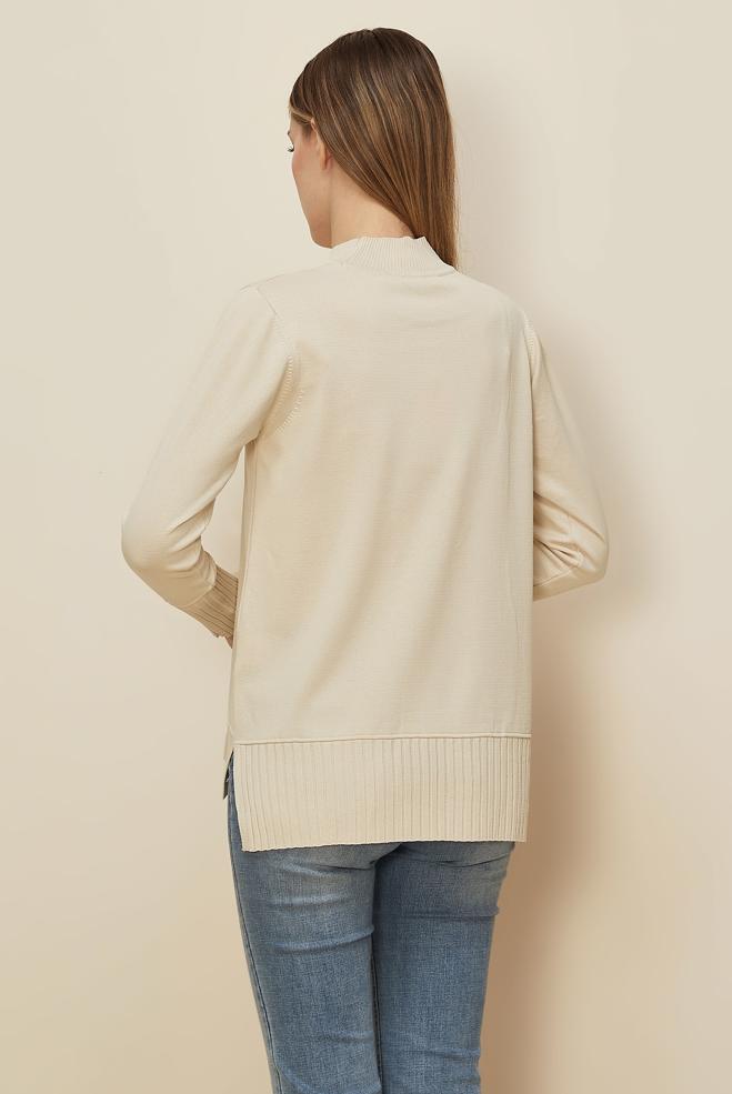 Tesettür giyim BEJ DÜĞME DETAYLI TRİKO KAZAK 45879 - ALVİNA