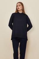 Lacivertte Sade Şıklık