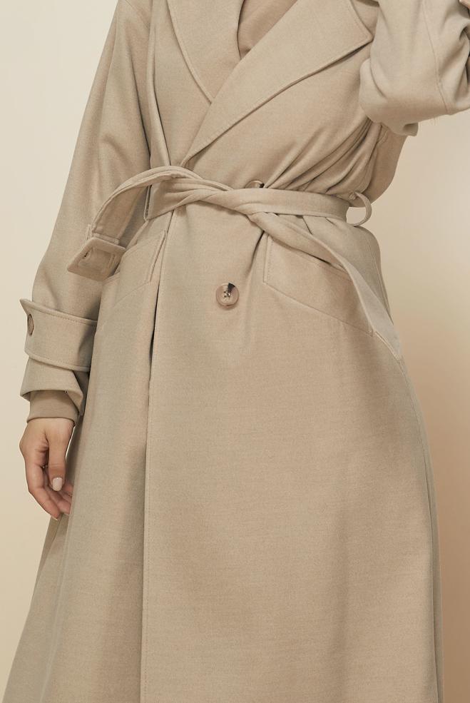 Tesettür giyim BEJ KEMERLİ KAŞE MANTO 90605 - ALVİNA