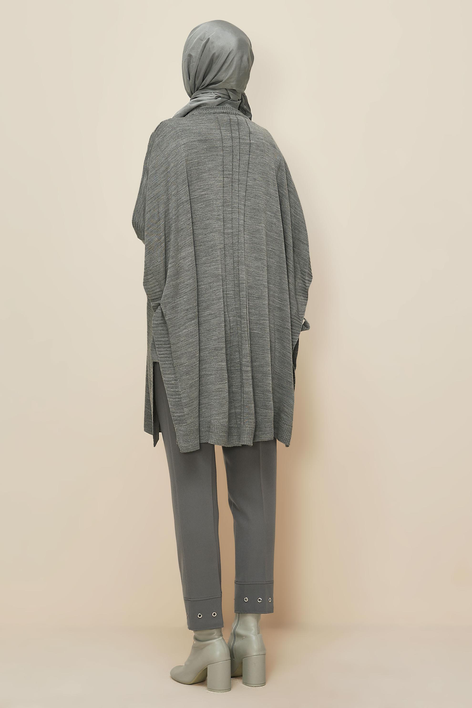 Tesettür giyim GRİ TRİKO PANÇO 45896