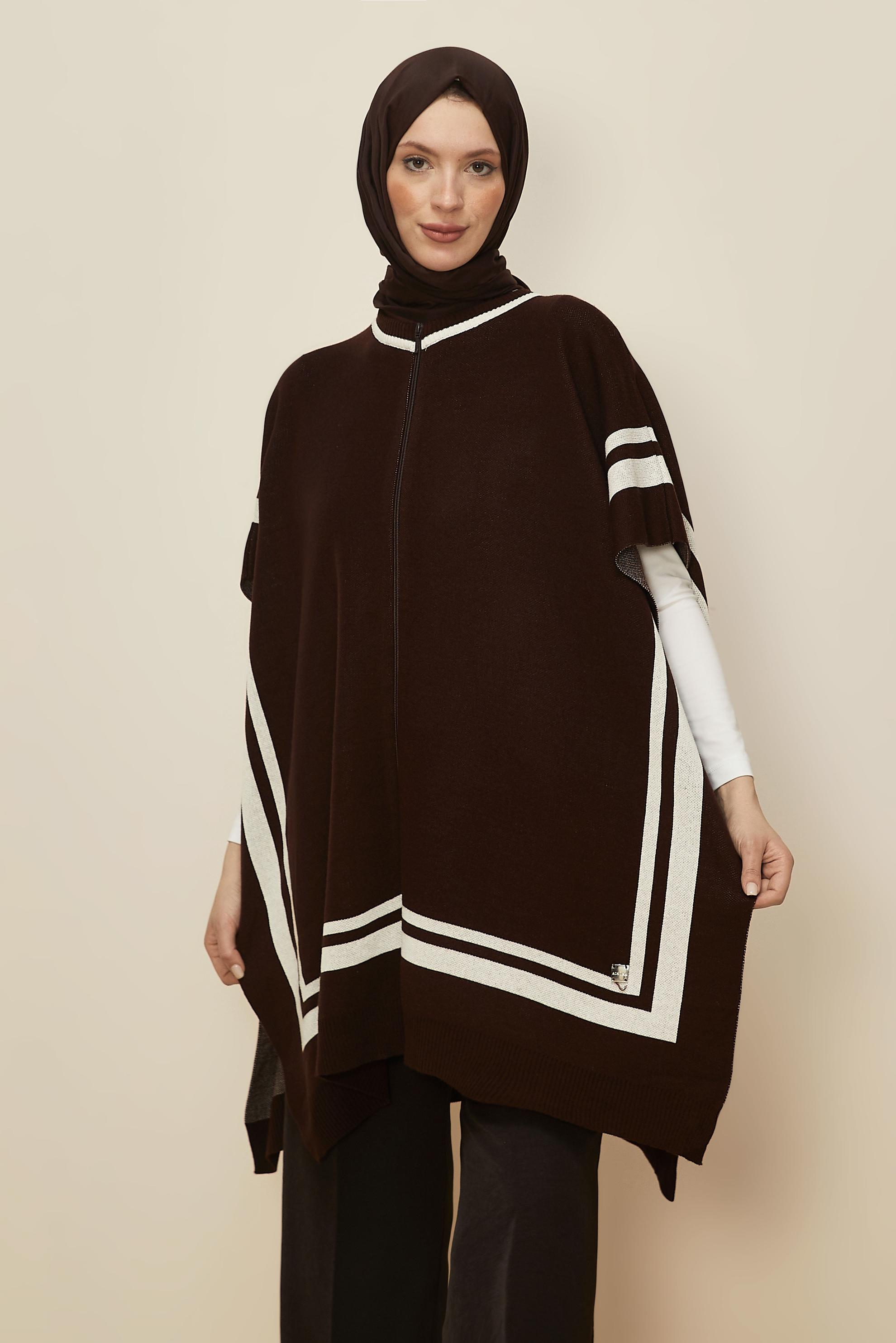 Vêtements hijab BRUN PONCHO EN MAILLE ZIPPÉE 45897