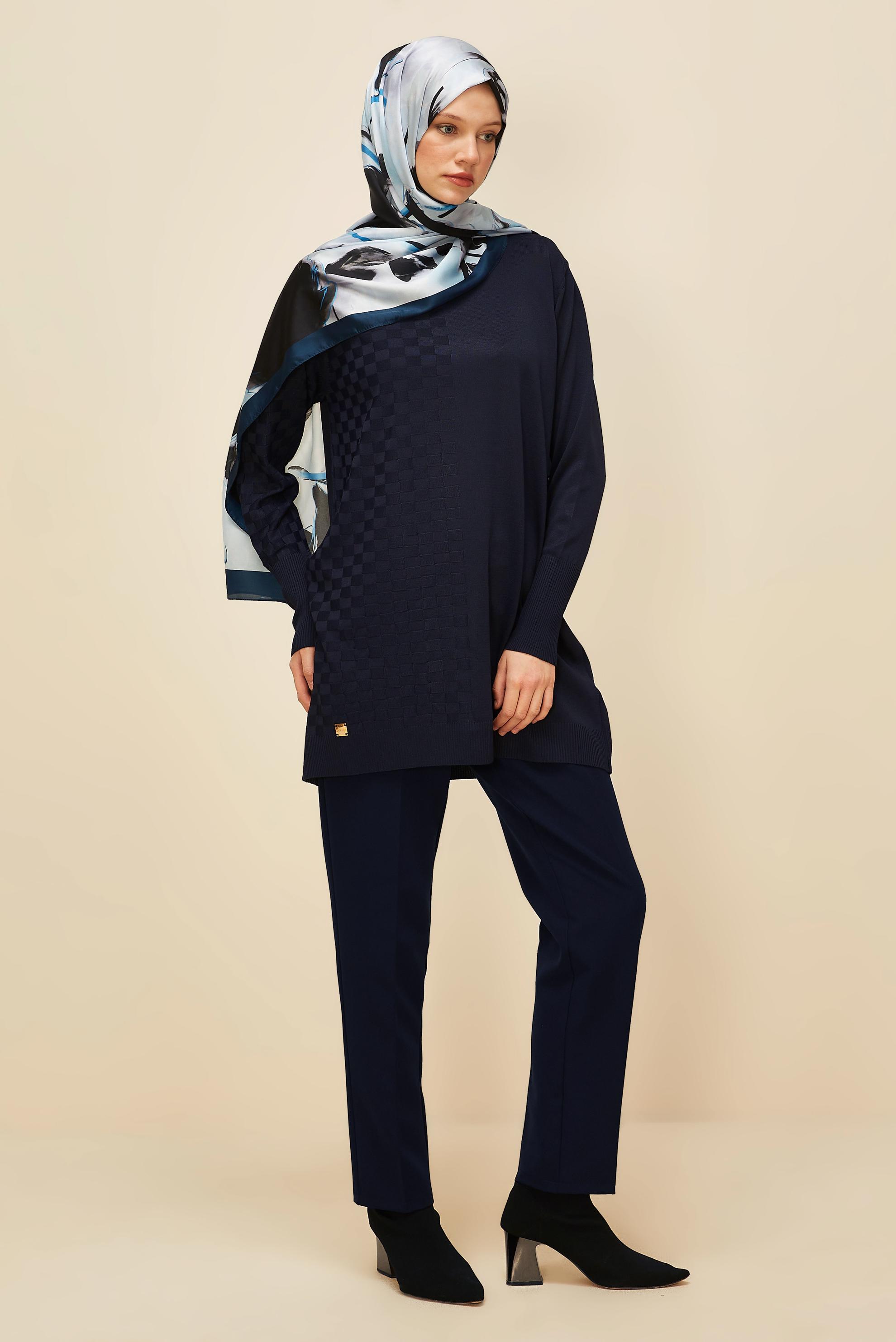Tesettür giyim LACİVERT HAVUÇ KESİM PANTOLON 70925