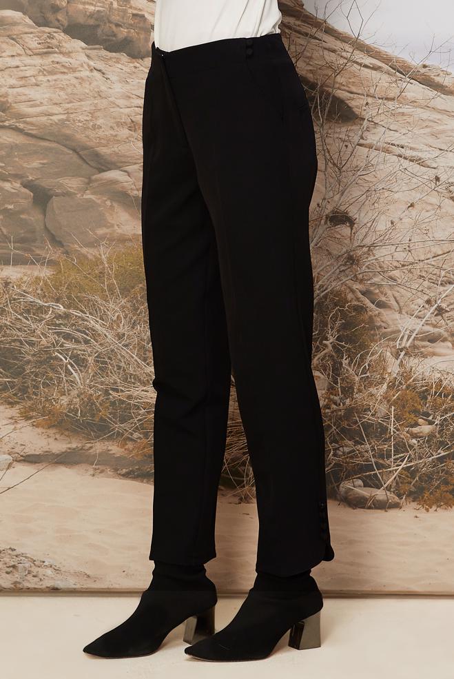 Hijab clothing BLACK BUTTON DETAILED PANTS 70941 - ALVİNA