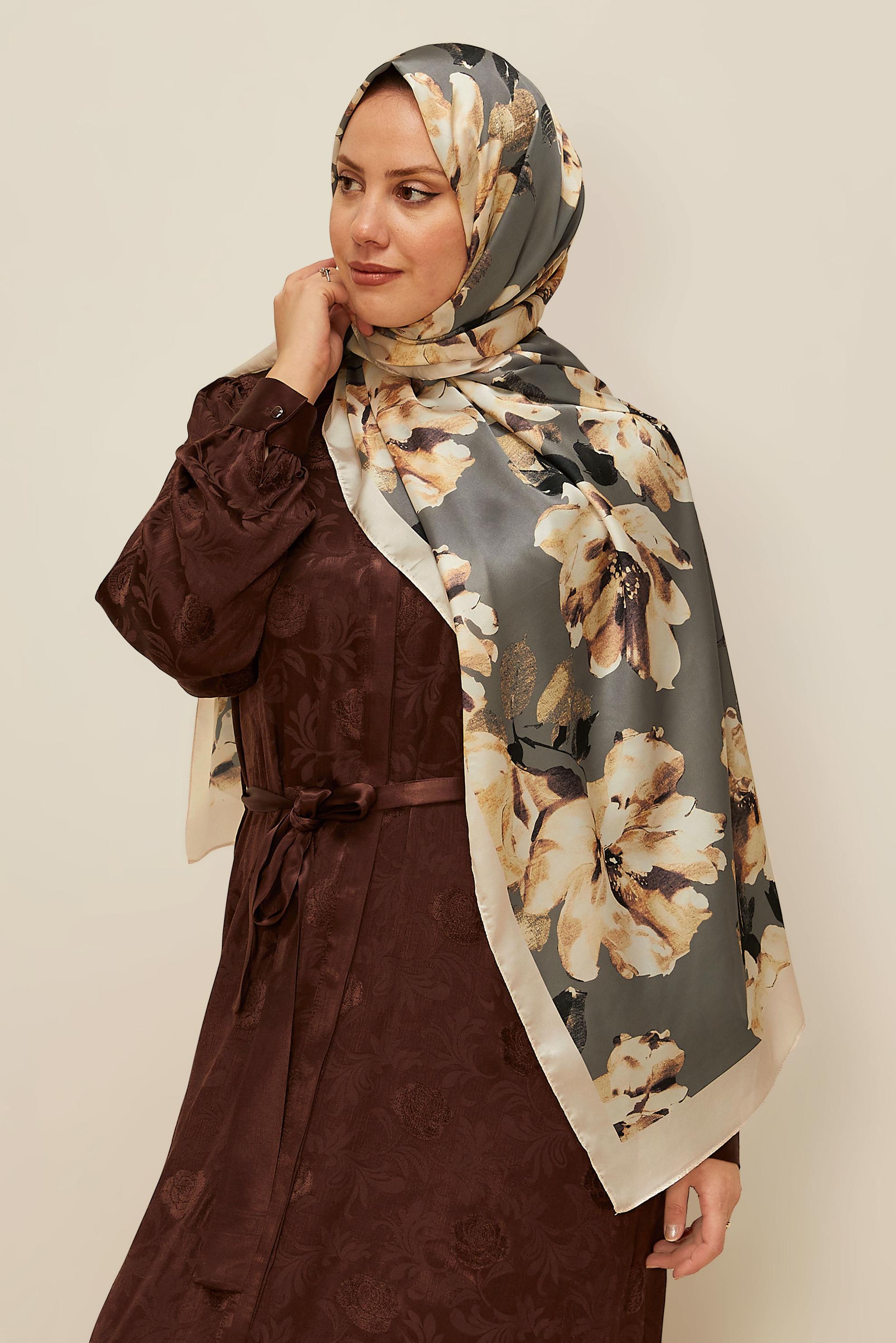 Tesettür giyim BEJ ALVİNA ÇİÇEK DESENLİ ŞAL 8601