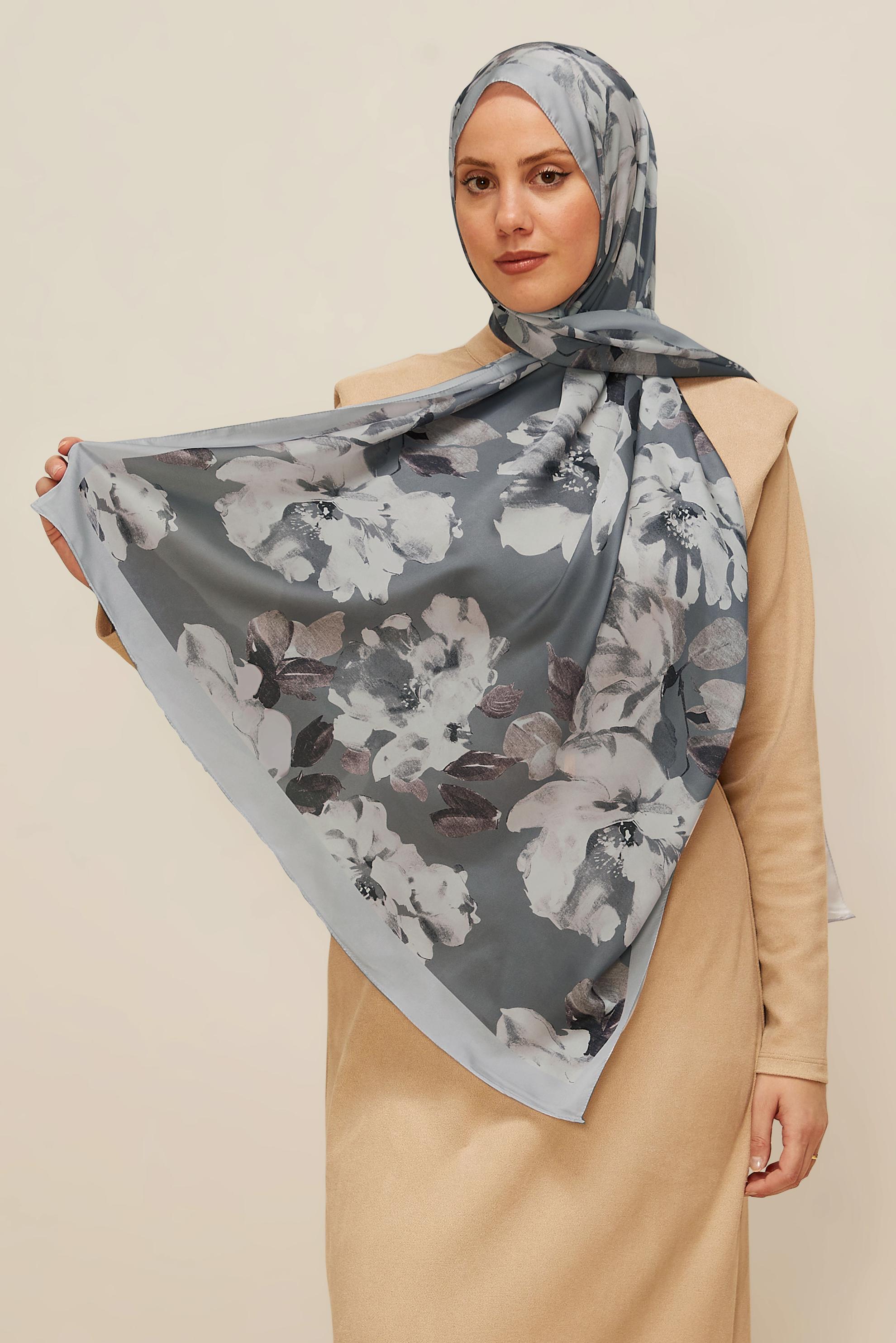 Tesettür giyim GÜMÜŞ ALVİNA ÇİÇEK DESENLİ ŞAL 8601
