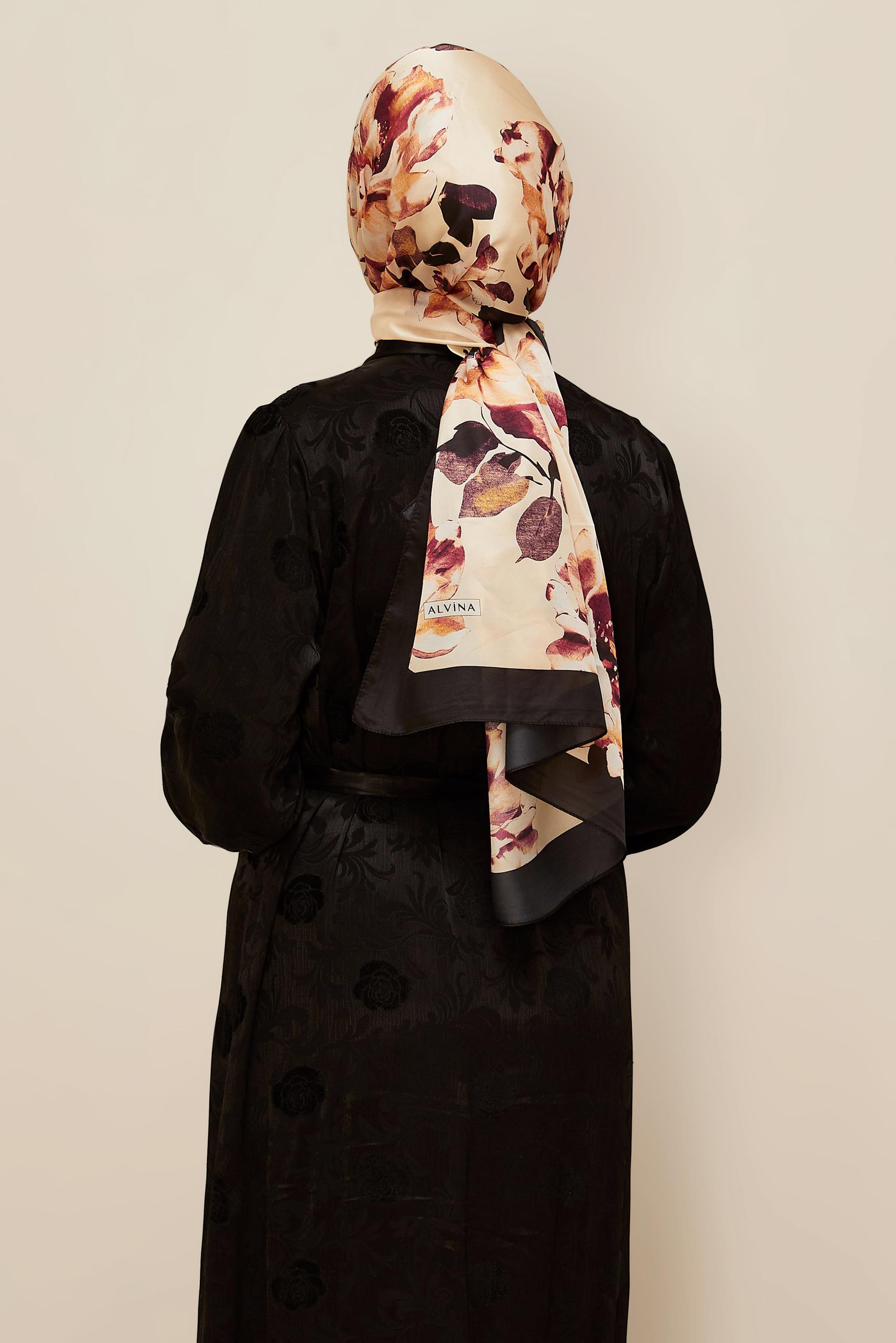 Tesettür giyim BEJ ALVİNA ÇİÇEK DESENLİ ŞAL 8601