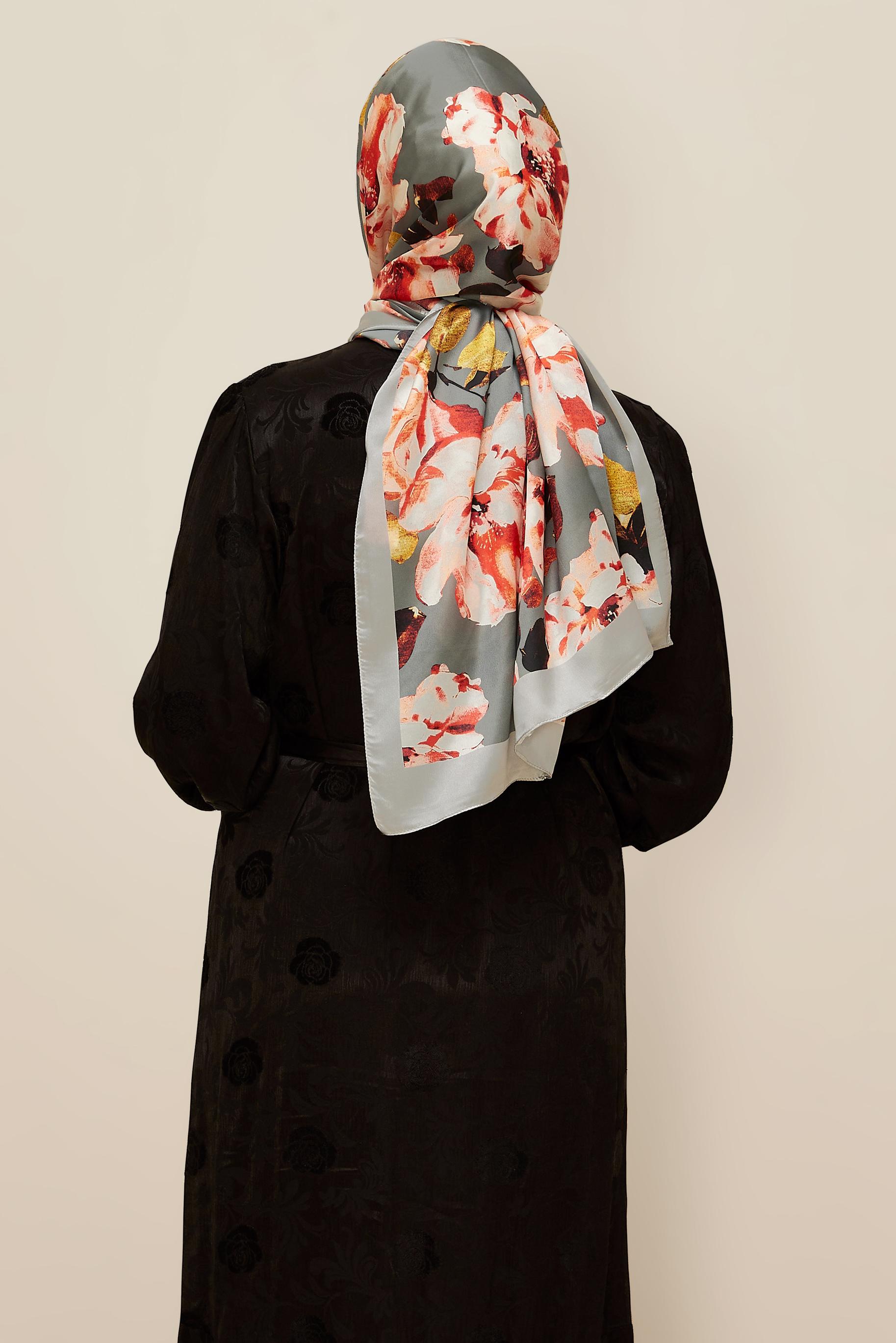 Tesettür giyim TABA ALVİNA ÇİÇEK DESENLİ ŞAL 8601