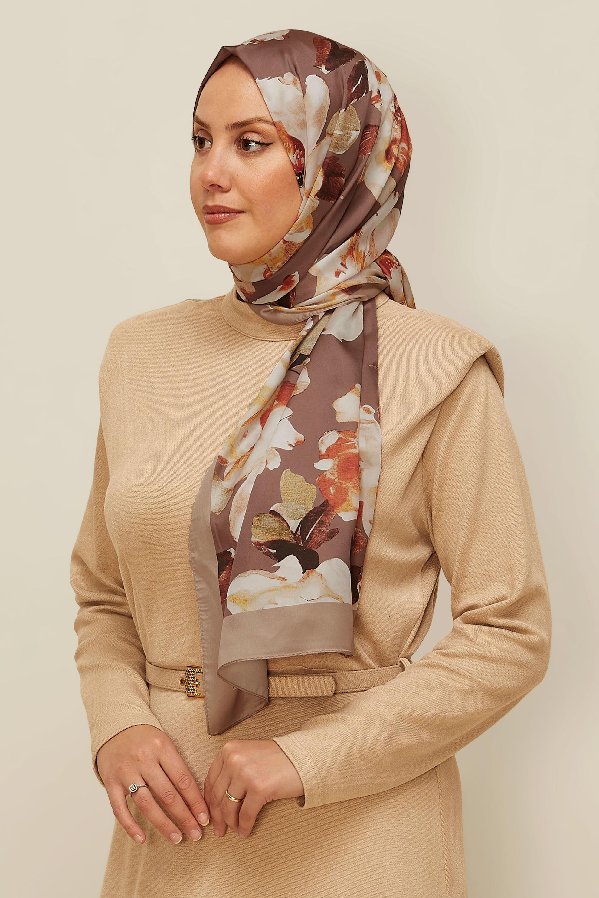 Tesettür giyim KAHVE ALVİNA ÇİÇEK DESENLİ ŞAL 8601
