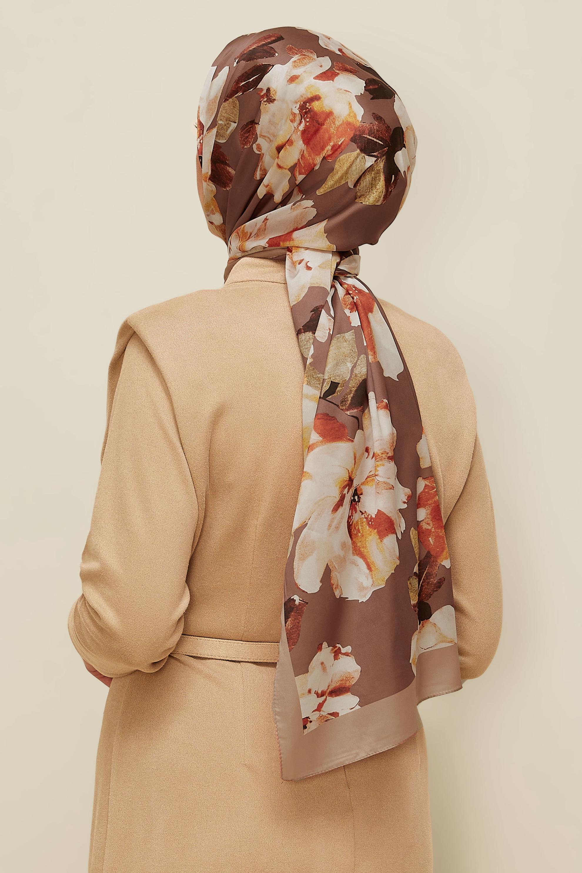 Tesettür giyim KAHVE ALVİNA ÇİÇEK DESENLİ ŞAL 8601