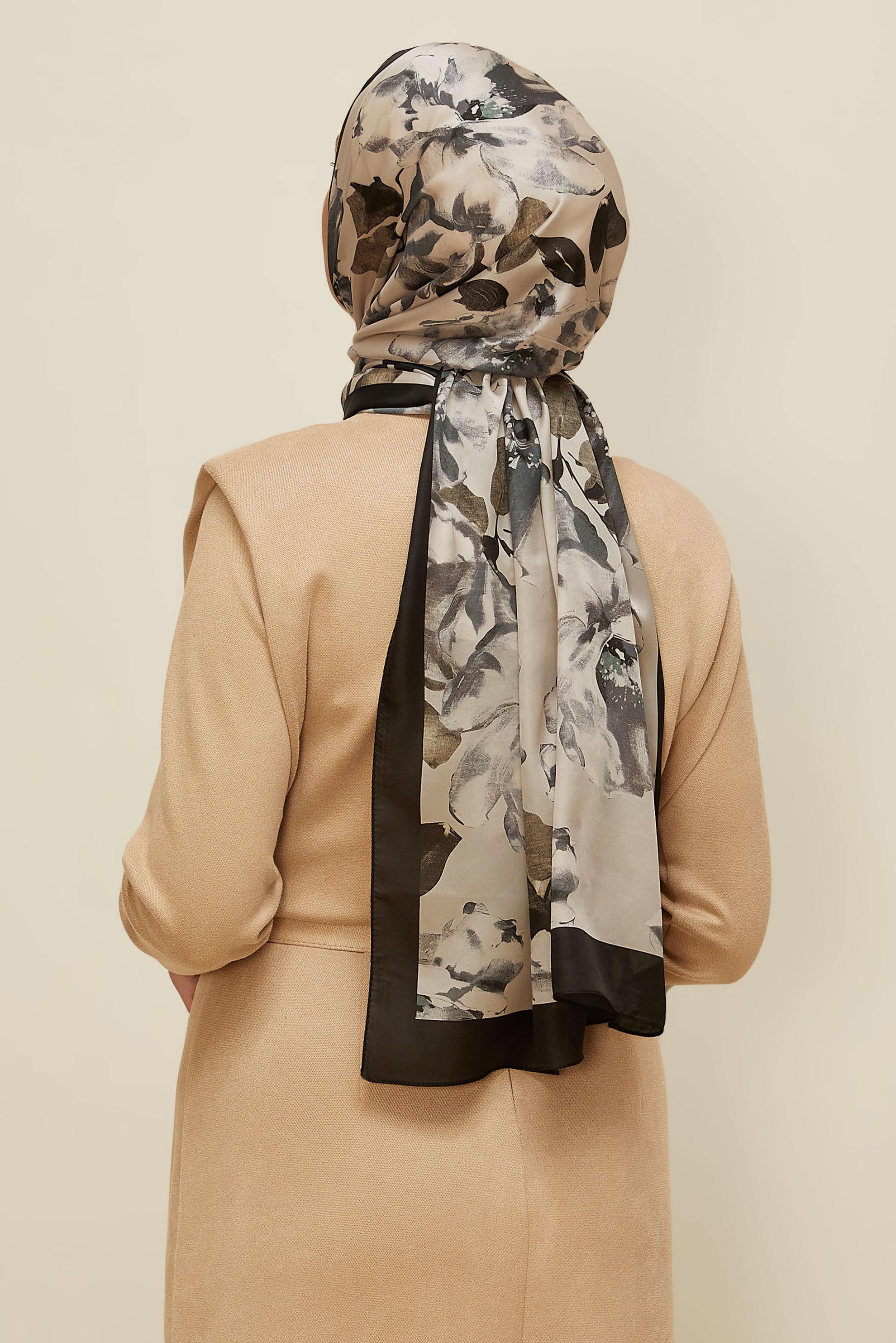 Tesettür giyim EKRU ALVİNA ÇİÇEK DESENLİ ŞAL 8601