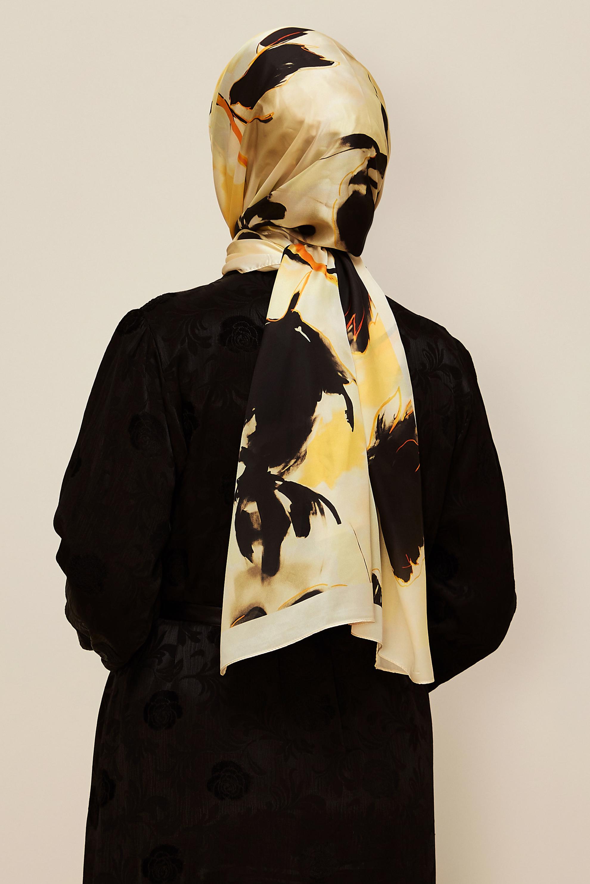 Hijab clothing ECRU ALVINA PATTERNED SHAWL 8602