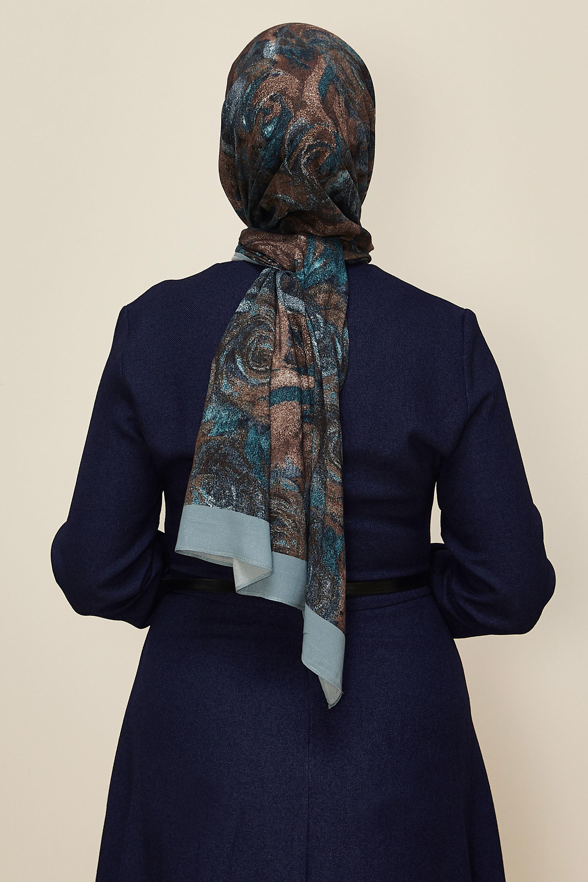 Vêtements hijab BLEU CHÂLE À MOTIFS ALVINA ROSE 8605