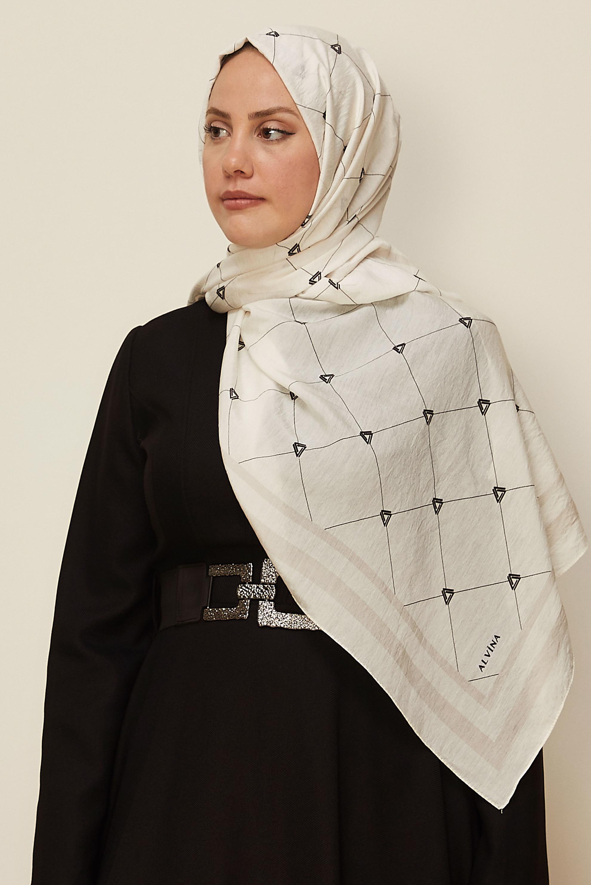 Tesettür giyim BEJ ALVİNA VİSKON ŞAL 8608