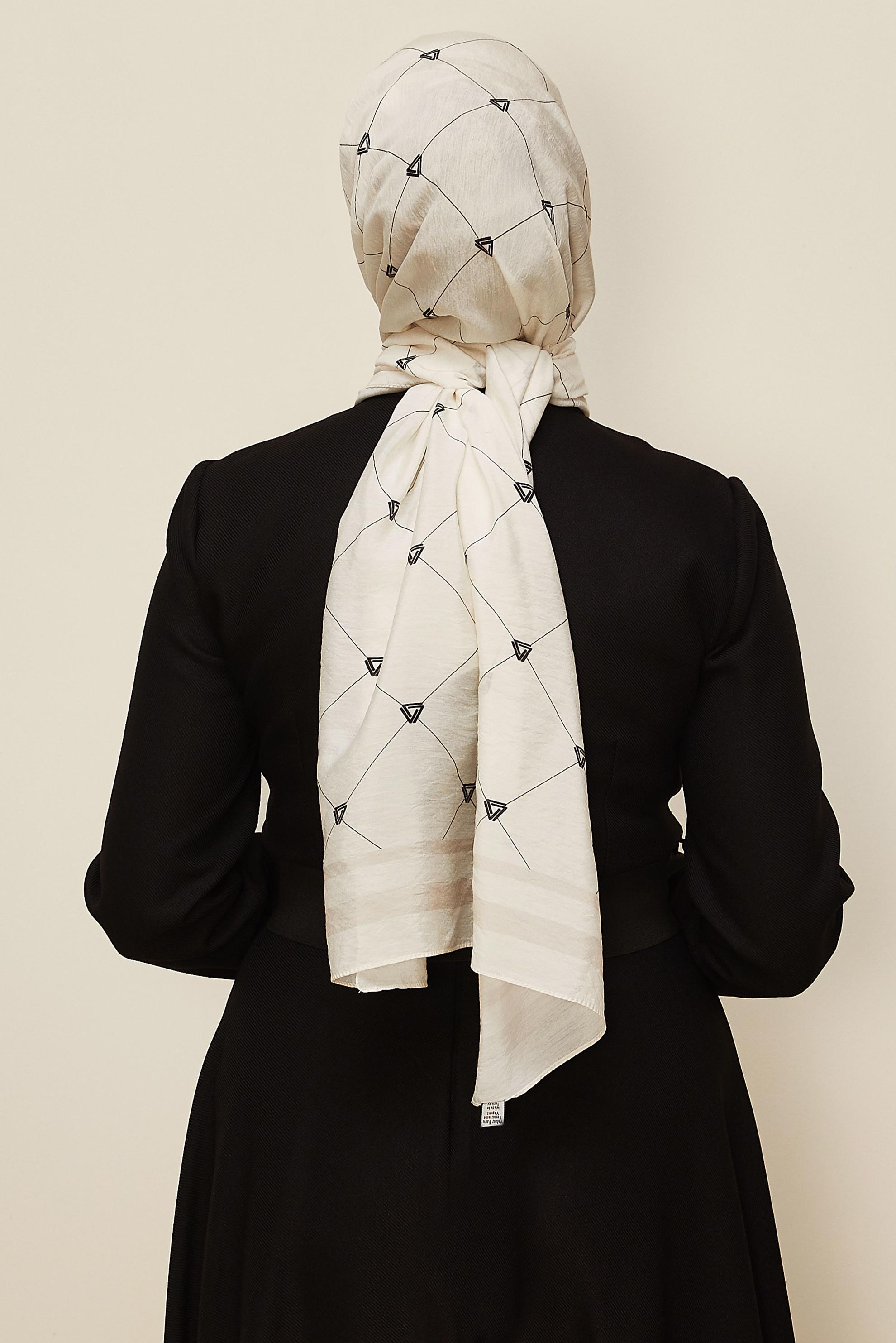 Tesettür giyim BEJ ALVİNA VİSKON ŞAL 8608