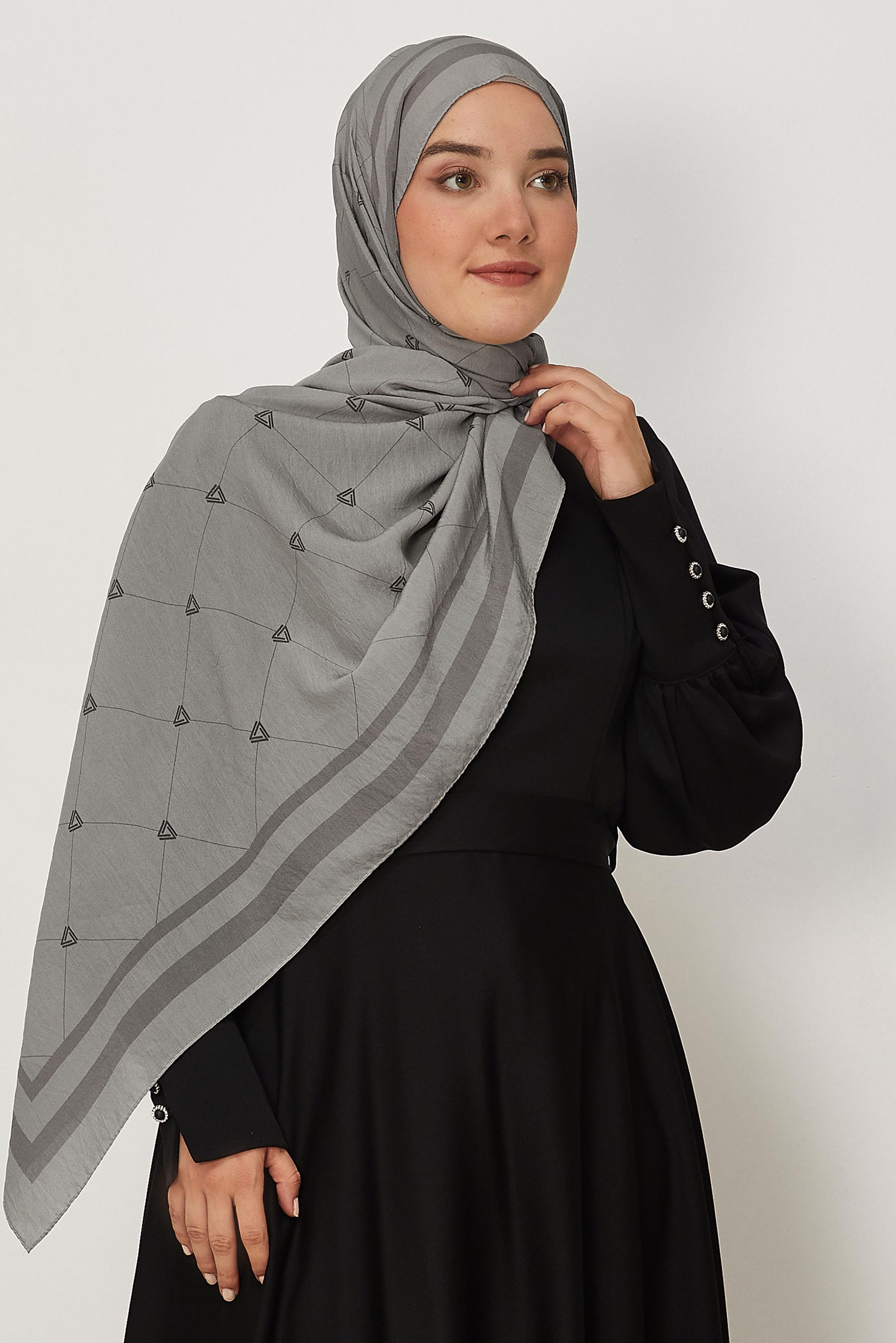 Tesettür giyim BEJ ALVİNA VİSKON ŞAL 8608