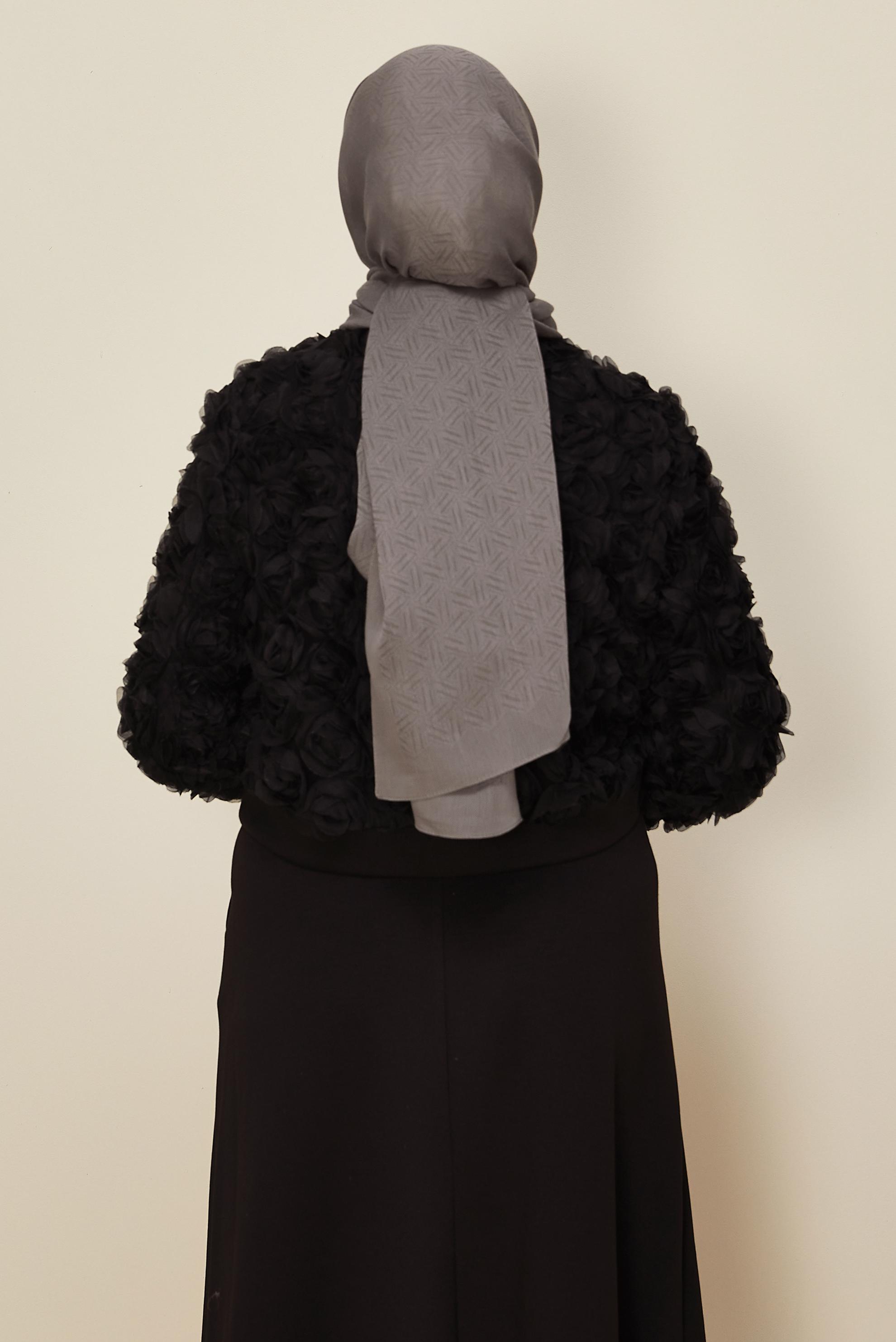 Tesettür giyim EKRU ALVİNA VELLURE ŞAL 8613