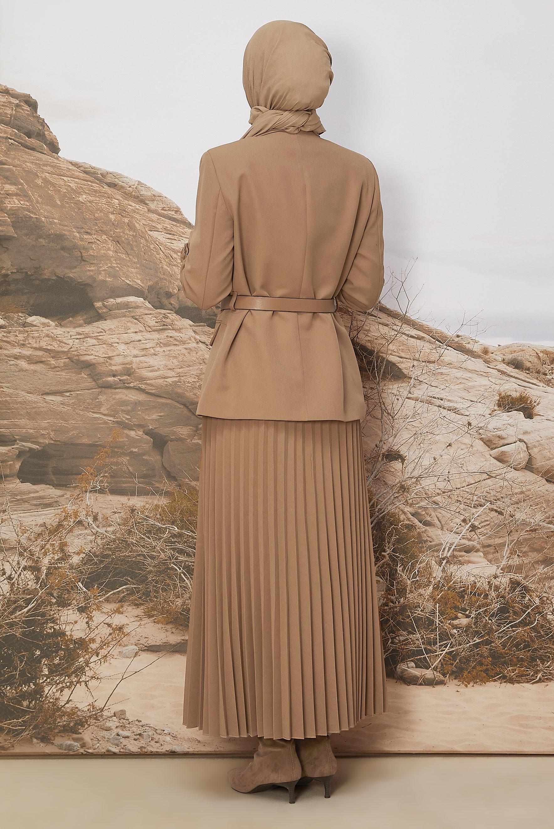 Tesettür giyim BEJ KEMERLİ ETEKLİ TAKIM 30542