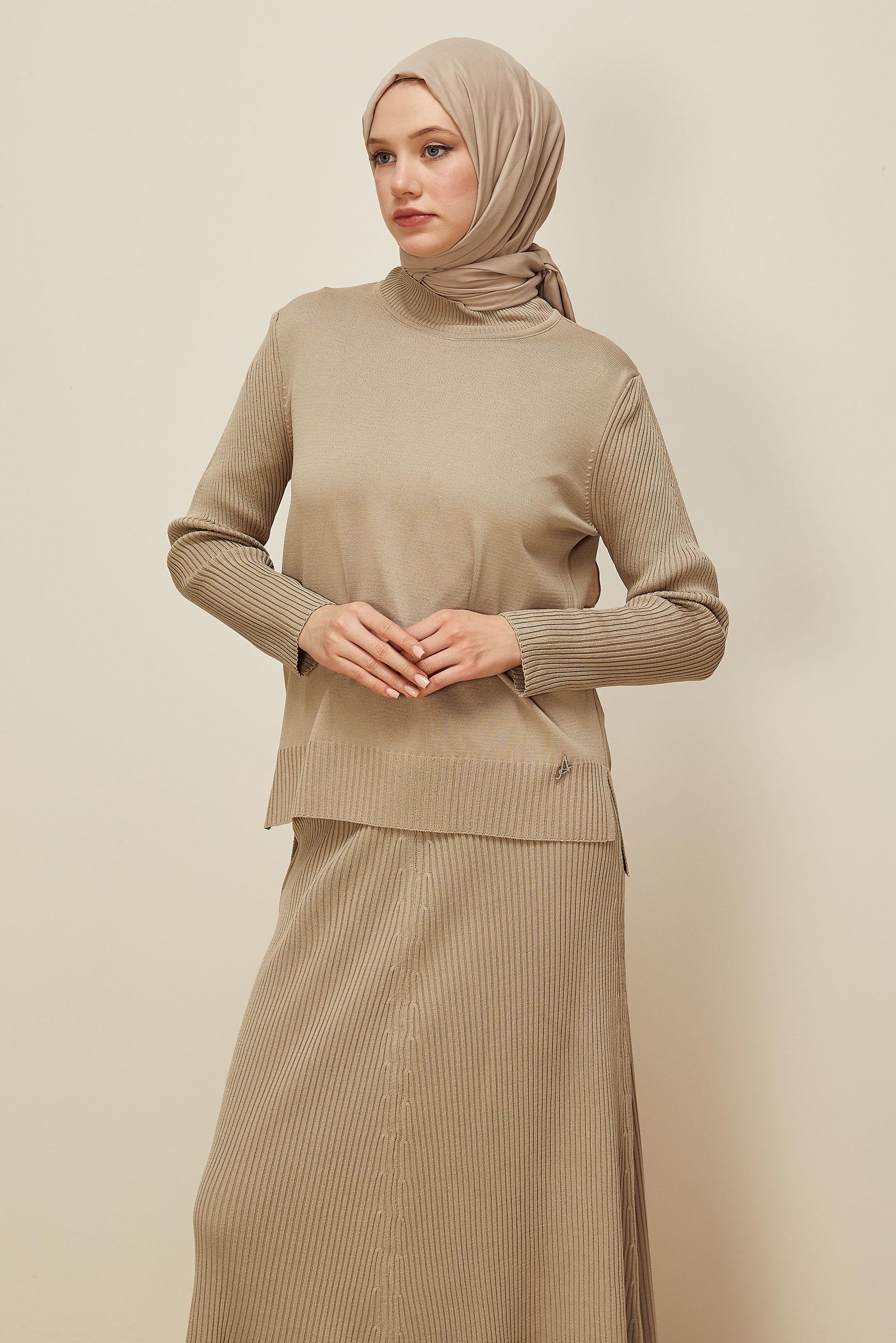 Hijab clothing BEIGE KNITWEAR TWO-PIECE SKIRT SUIT 45860