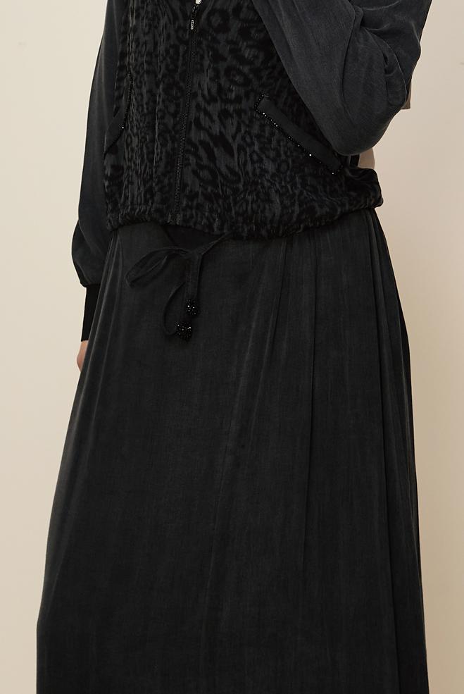 Tesettür giyim SİYAH ETEKLİ LEOPAR DESENLİ TAKIM 46187 - ALVİNA