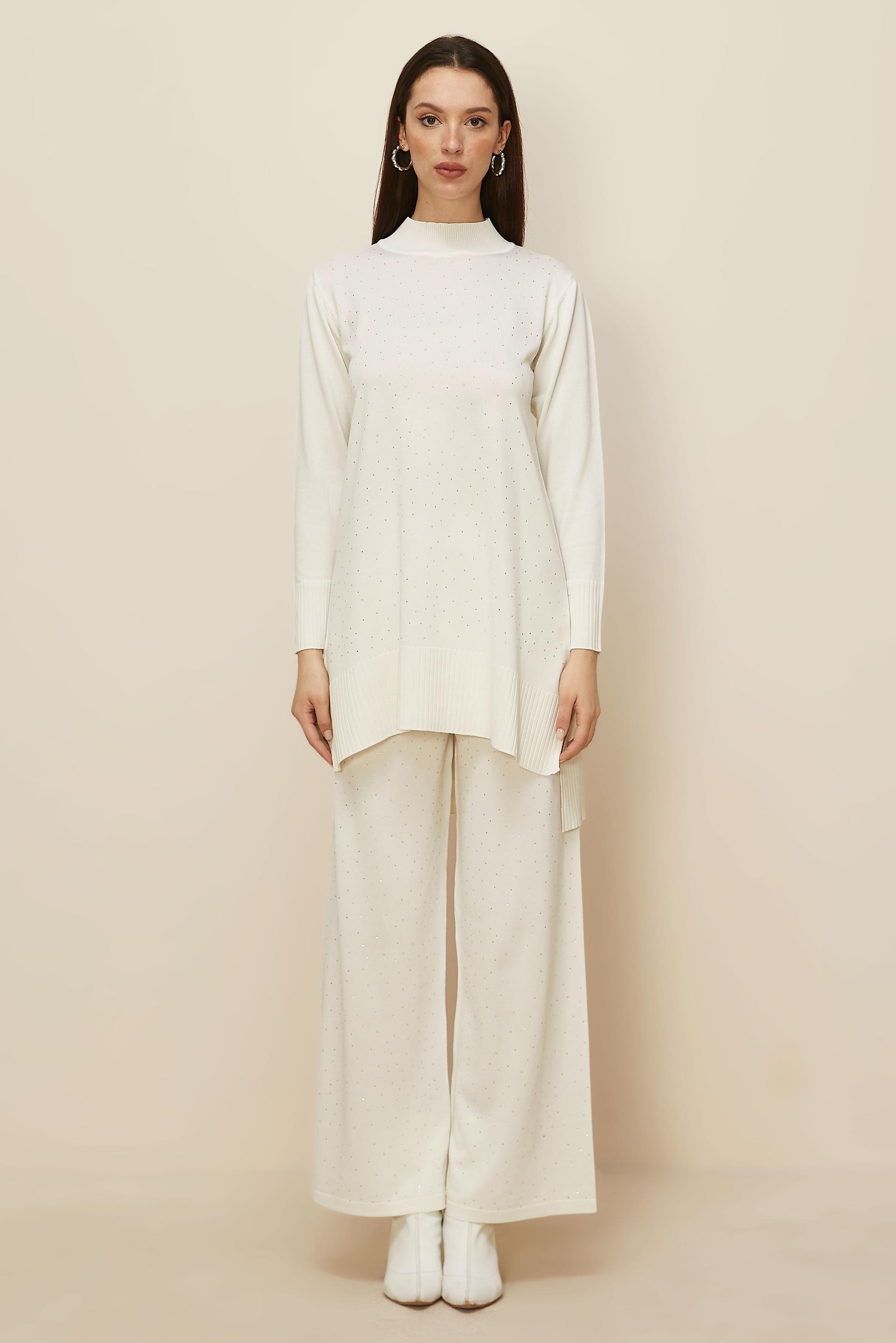 Tesettür giyim BEYAZ PANTOLONLU TAŞ BASKILI TRİKO TAKIM 45863