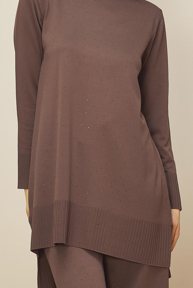 Tesettür giyim KAHVE PANTOLONLU TAŞ BASKILI TRİKO TAKIM 45863 - ALVİNA