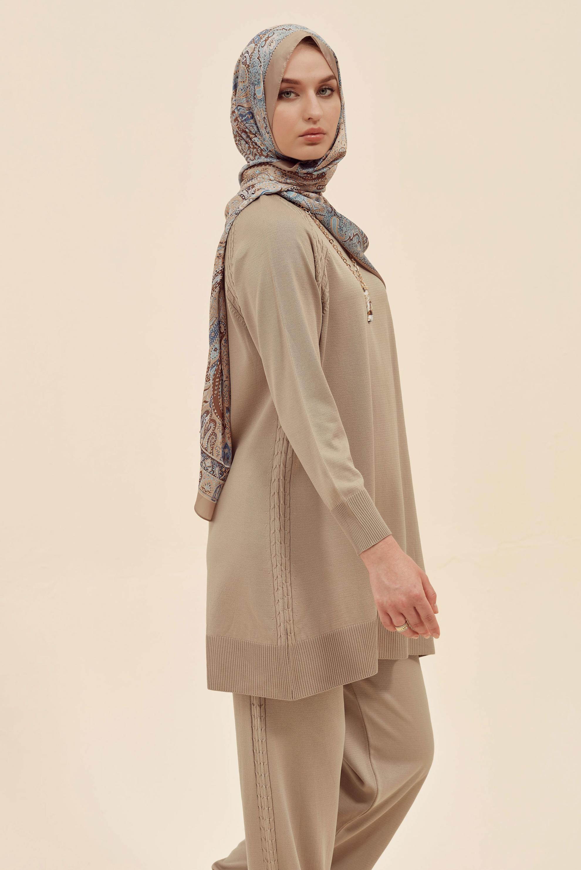 Vêtements hijab BEIGE ENSEMBLE PANTALON EN MAILLE 45866