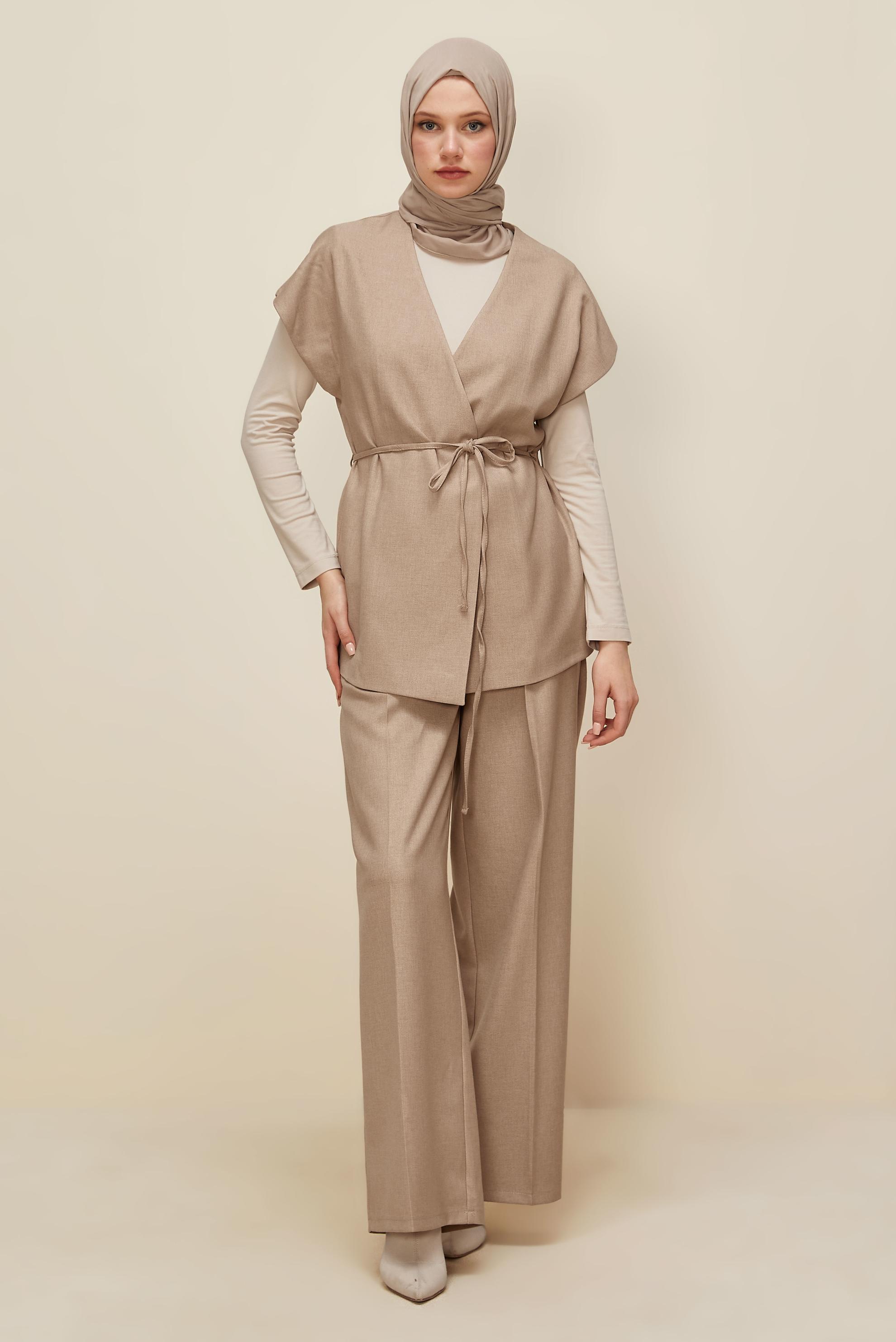 Vêtements hijab BEIGE TAILLEUR PANTALON CEINTURÉ 46020