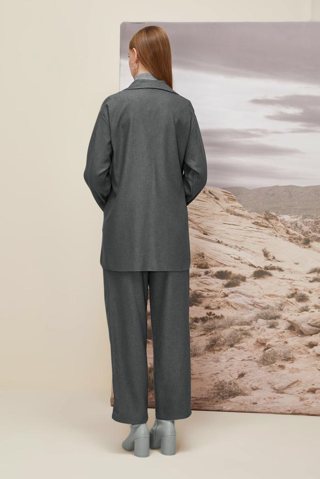 Tesettür giyim GRİ BAĞLAMA DETAYLI PANTOLONLU TAKIM 46045 - ALVİNA