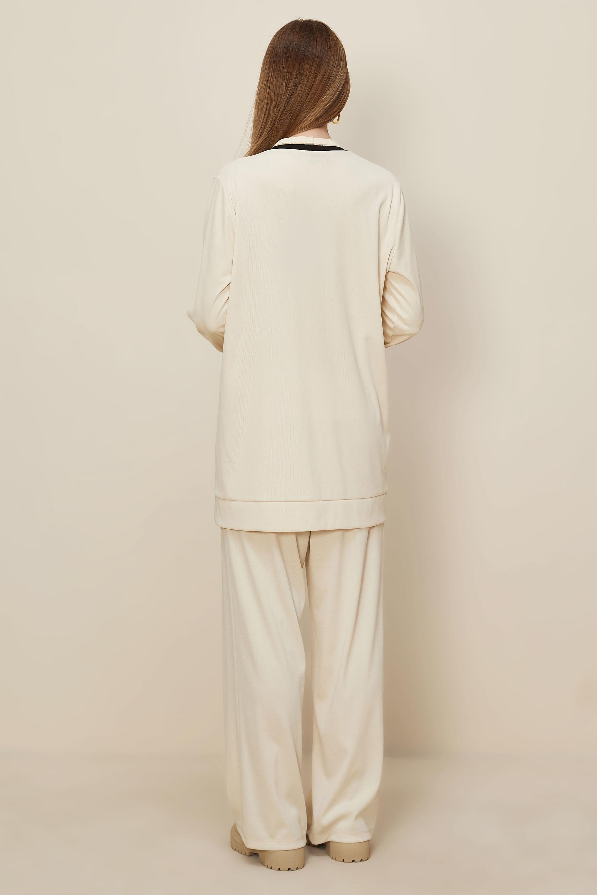 Tesettür giyim BEYAZ PANTOLONLU V YAKA TAKIM 46186