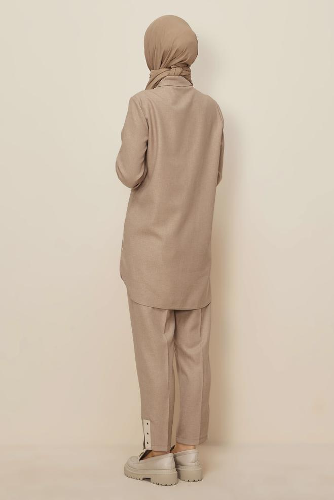 Tesettür giyim BEJ KUŞGÖZÜ DETAYLI PANTOLONLU TAKIM 46206 - ALVİNA