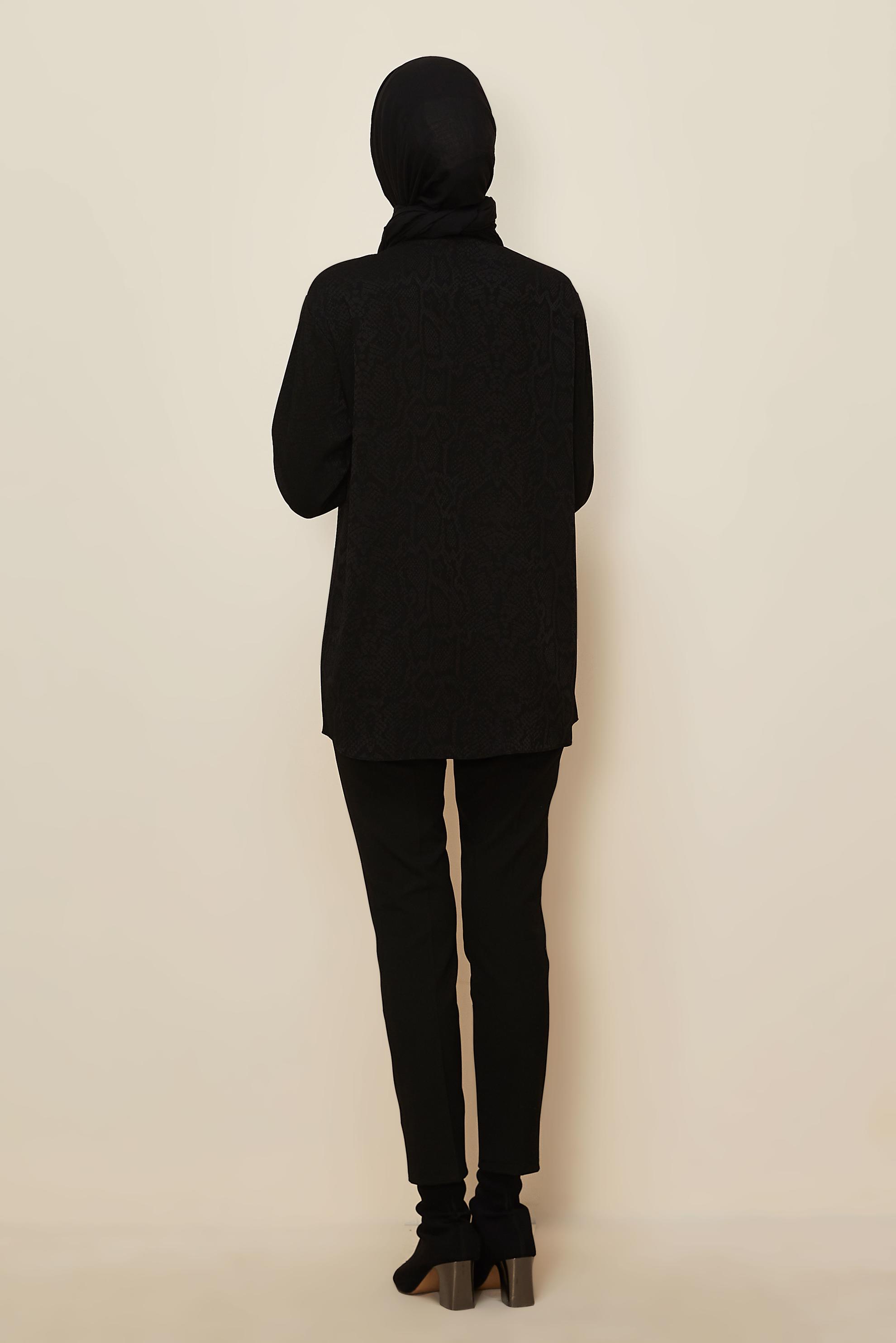 Tesettür giyim SİYAH YILAN DERİSİ DESENLİ JAKAR TUNİK 45783