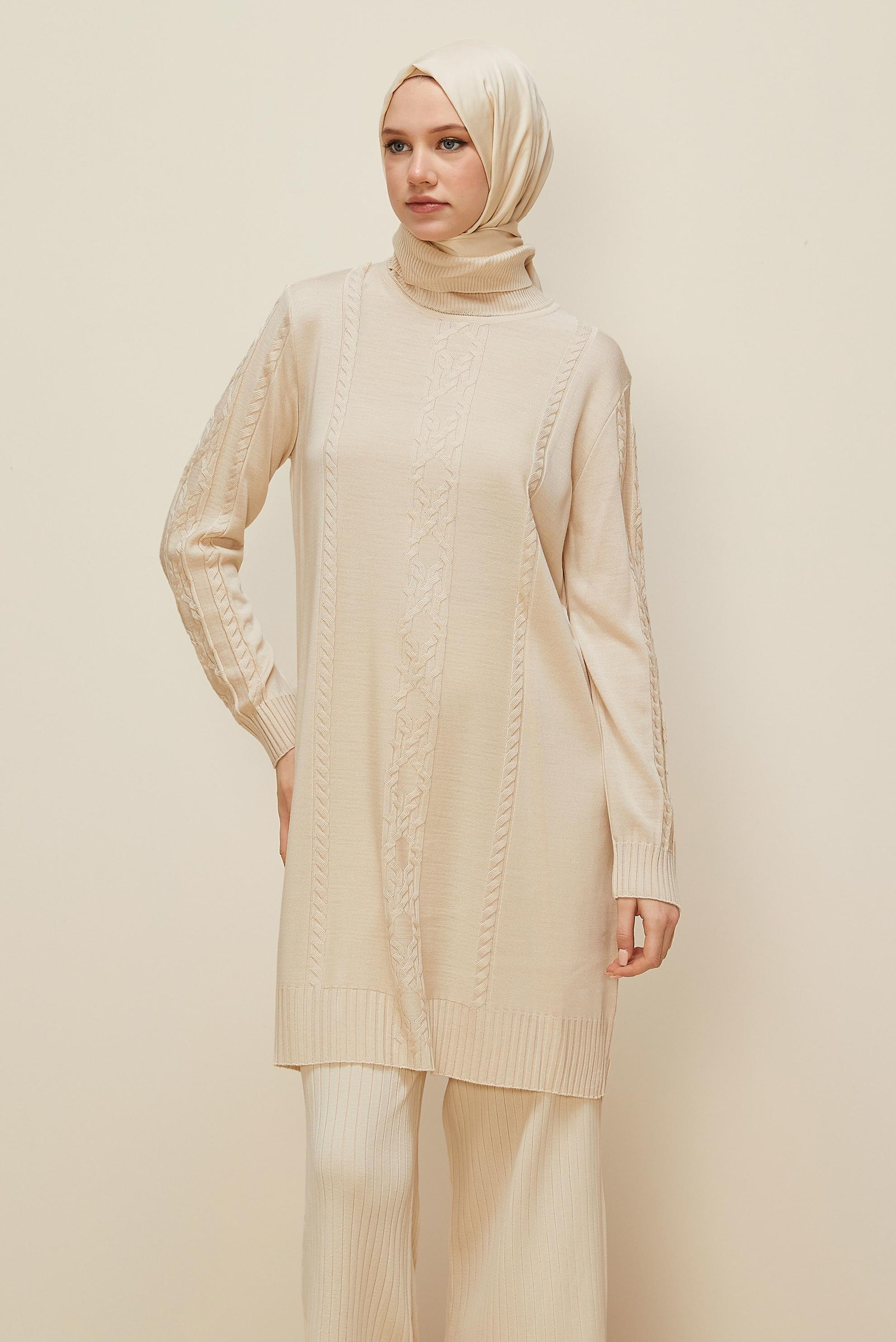 Tesettür giyim BEJ BOĞAZLI YAKA TRİKO TUNİK 45801