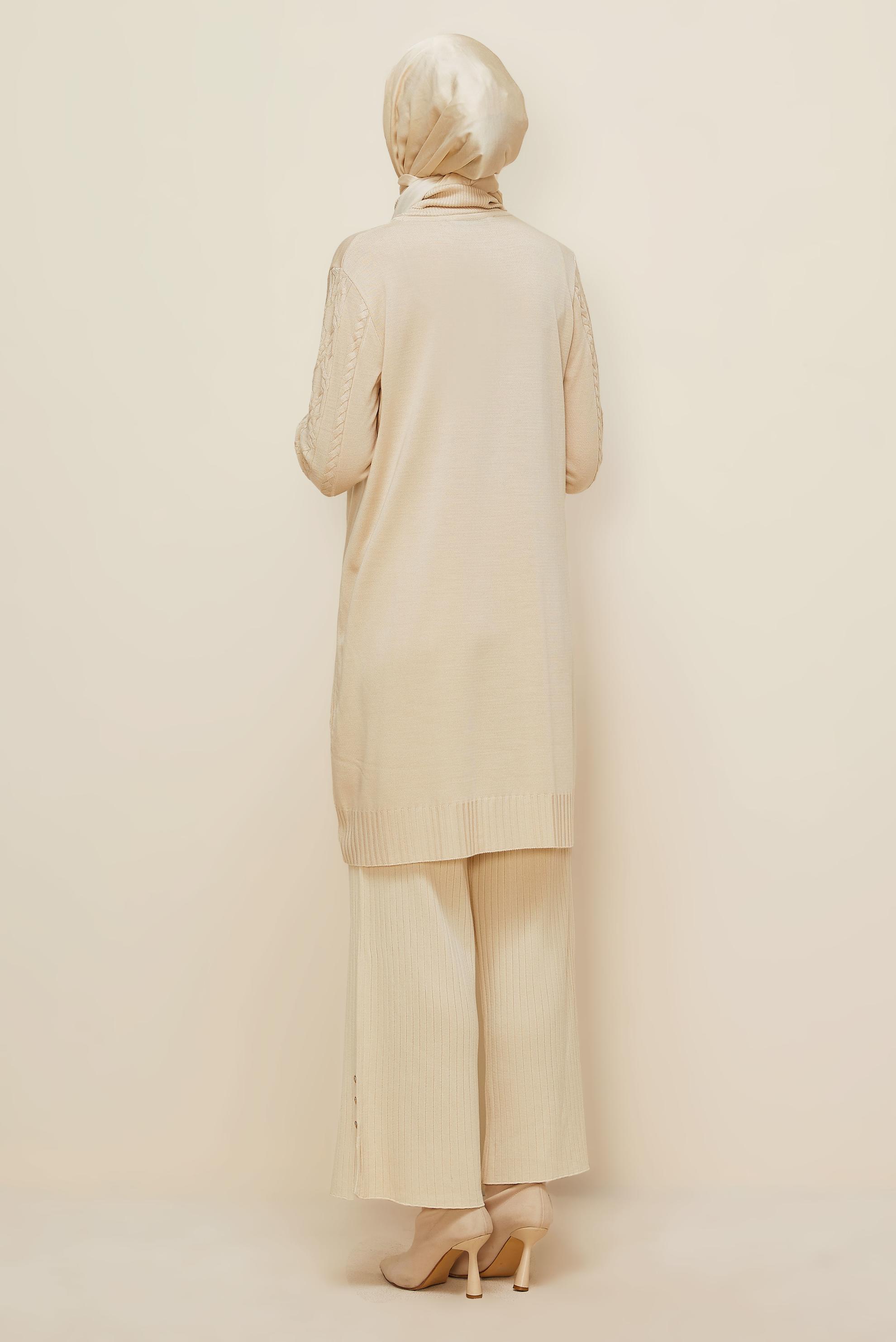 Tesettür giyim BEJ BOĞAZLI YAKA TRİKO TUNİK 45801