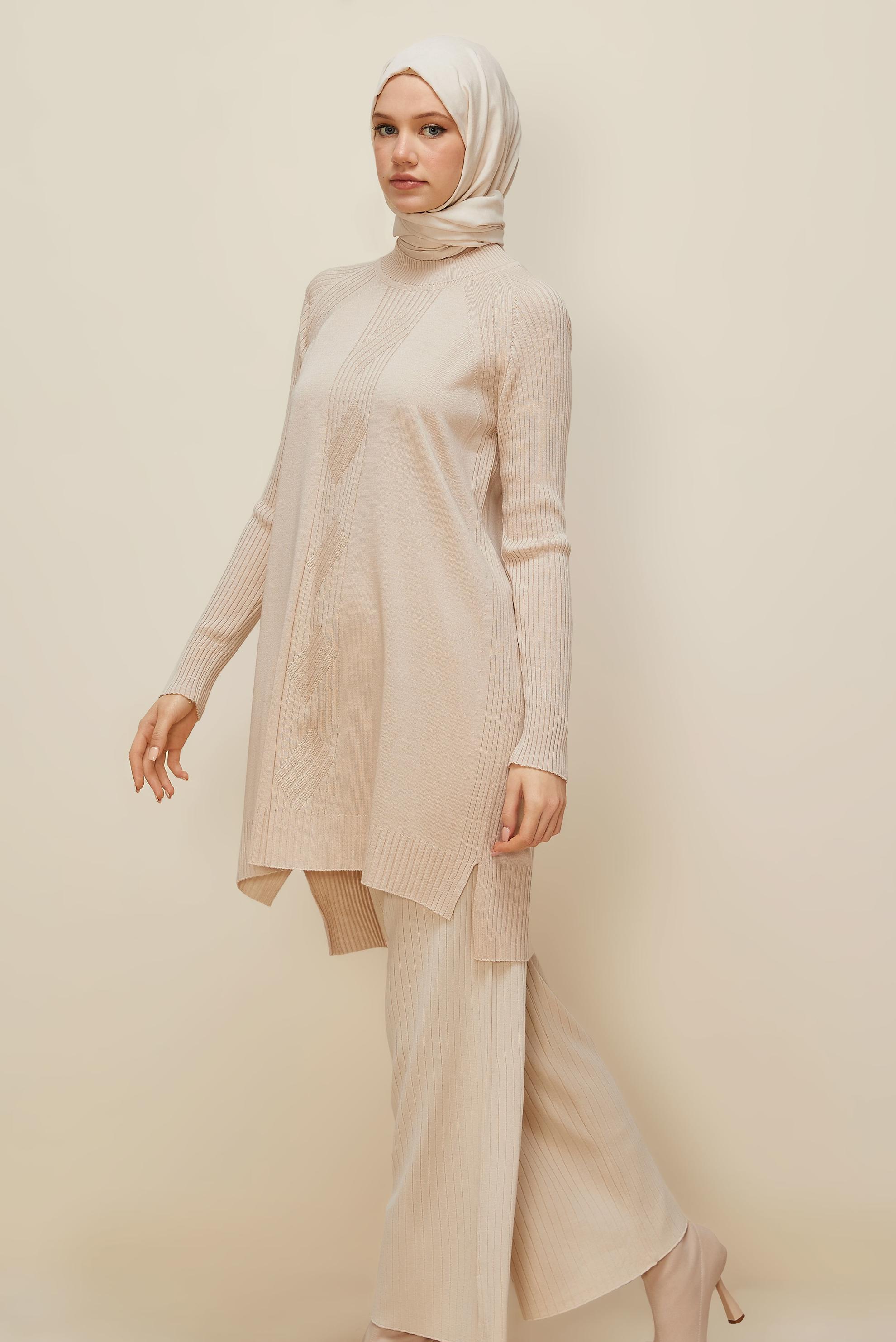 Vêtements hijab BEIGE TUNIQUE EN MAILLE 45812