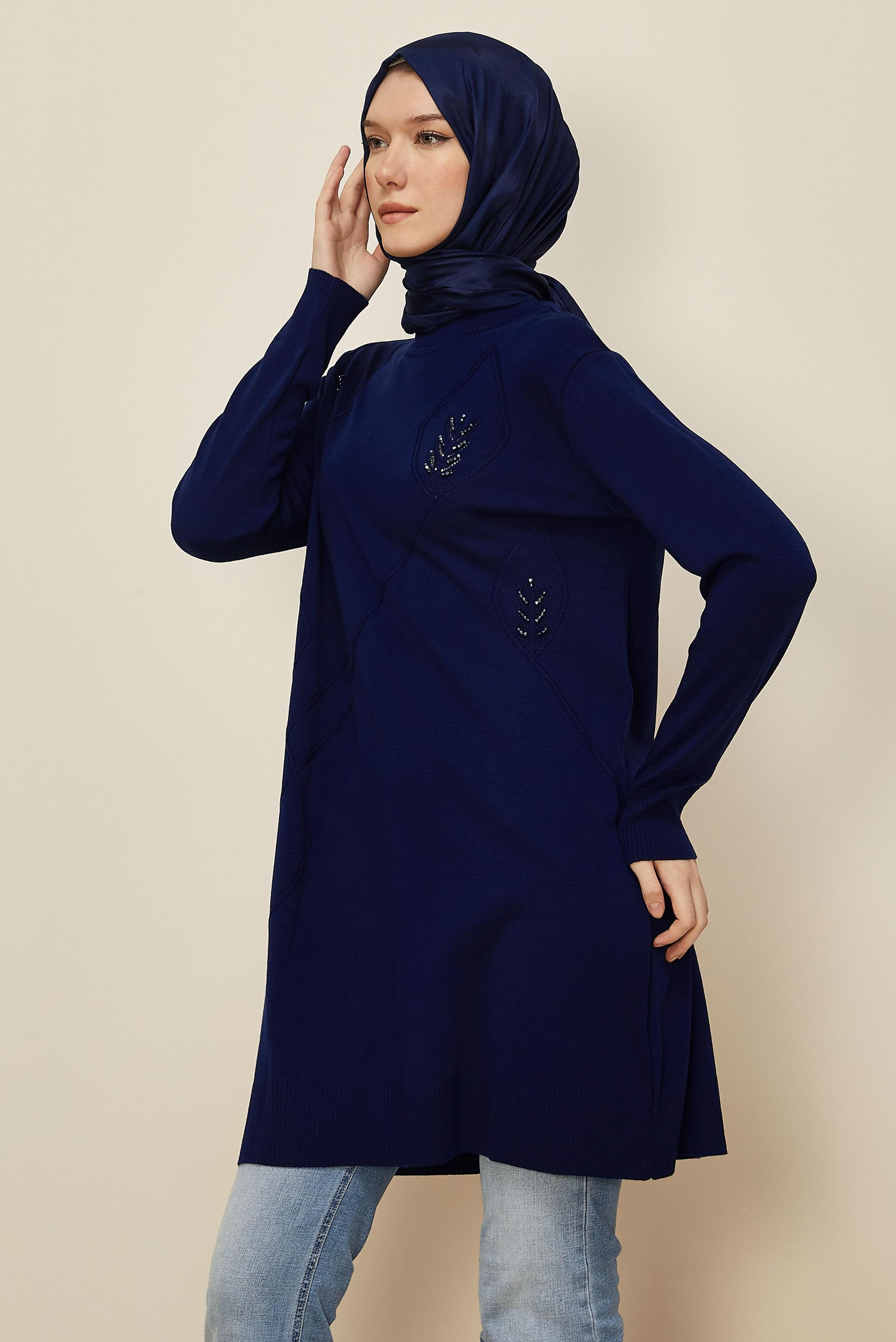 Tesettür giyim LACİVERT NAKIŞLI TRİKO TUNİK 45814