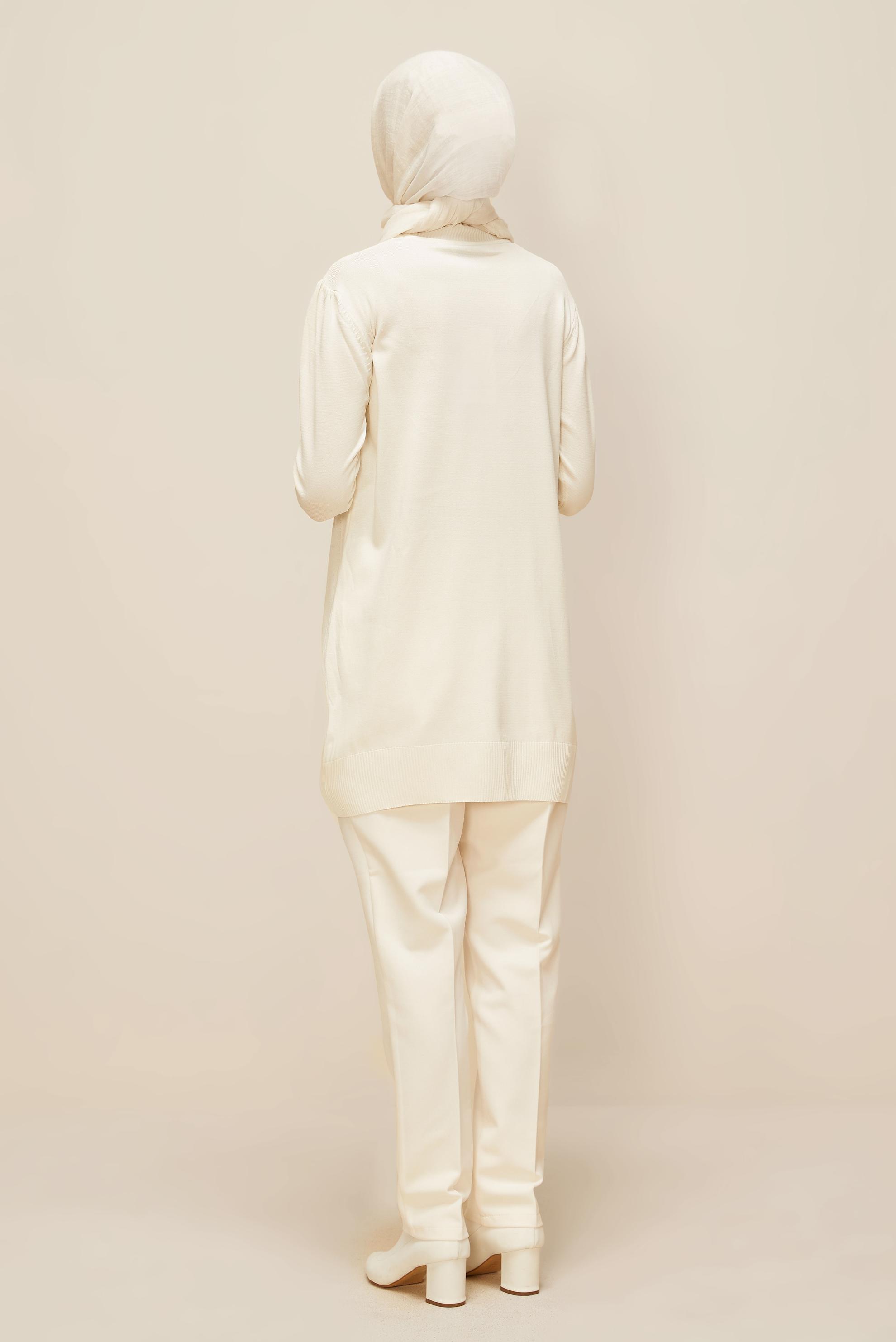 Tesettür giyim BEYAZ TRİKO TUNİK 45841