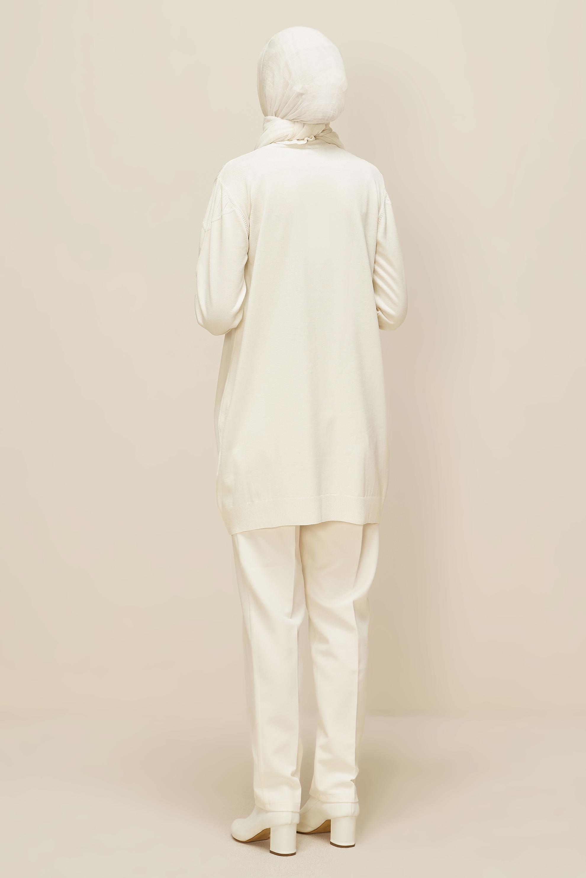 Tesettür giyim BEYAZ TRİKO TUNİK 45845