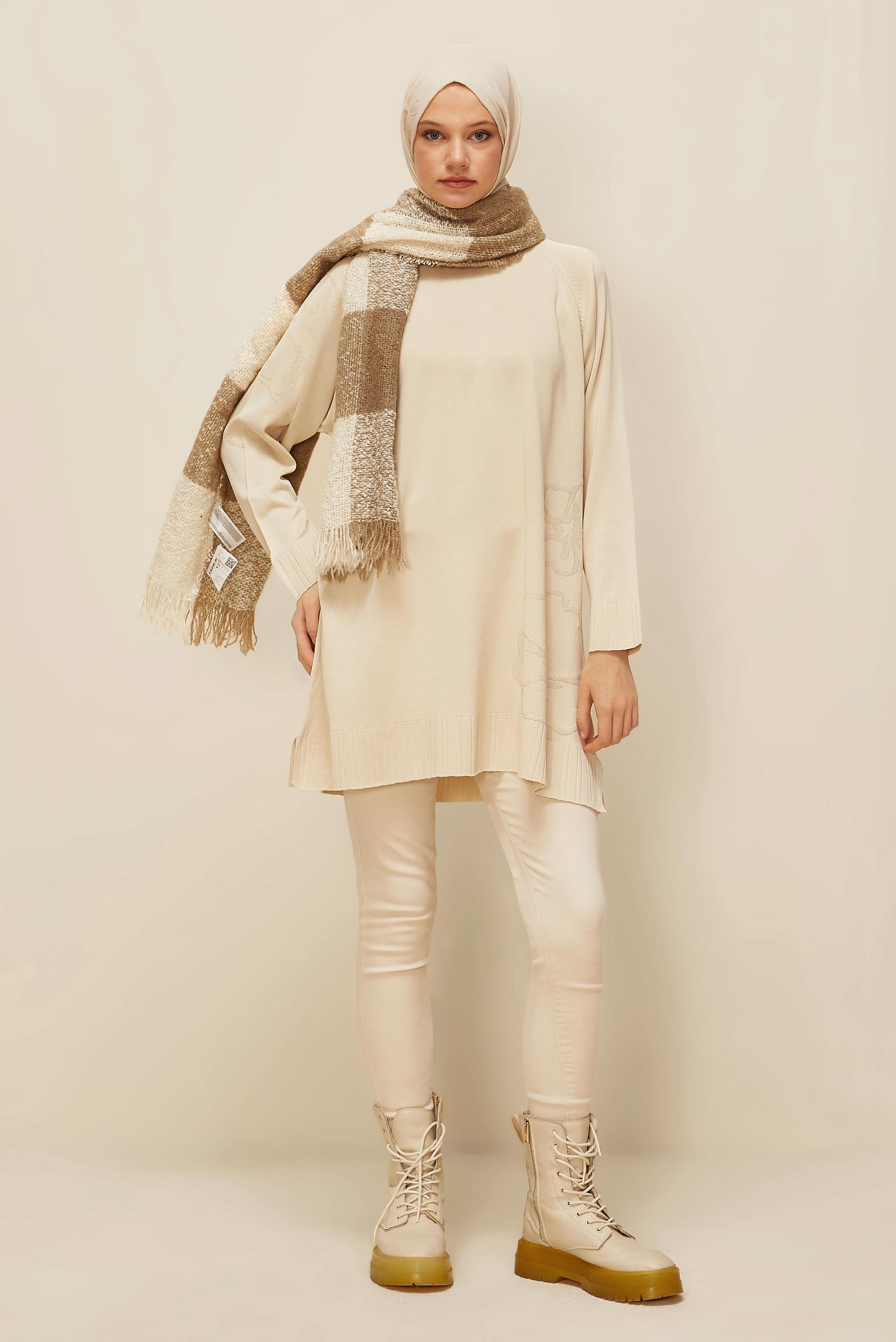 Tesettür giyim BEJ TRİKO TUNİK 45851