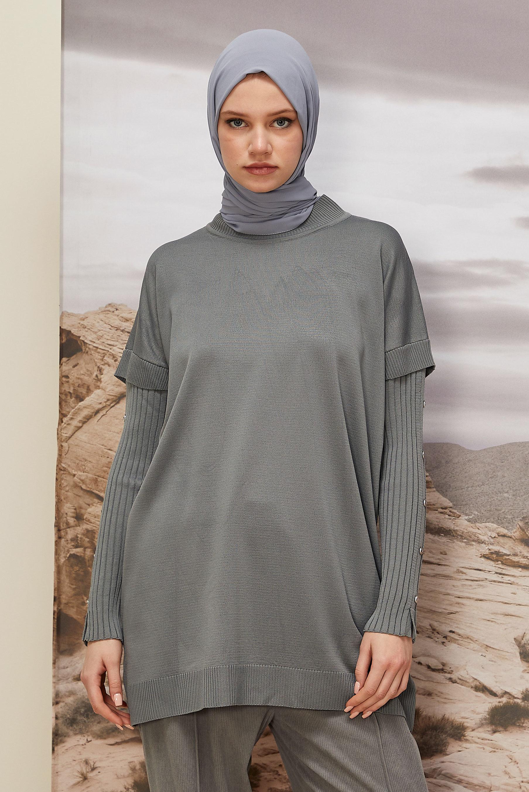 Tesettür giyim GRİ DÜĞME DETAYLI TRİKO TUNİK 45853