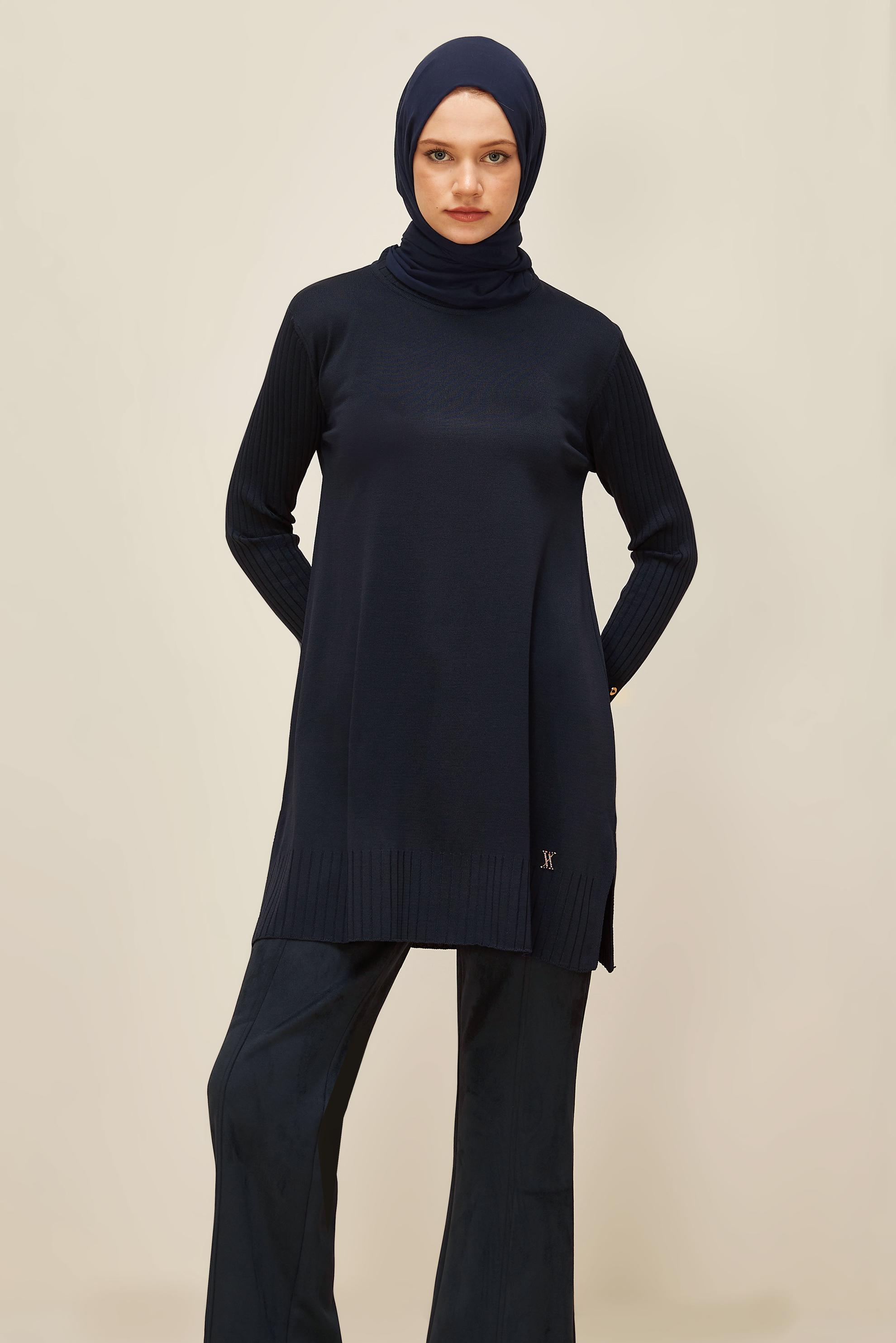 Tesettür giyim LACİVERT TRİKO TUNİK 45871