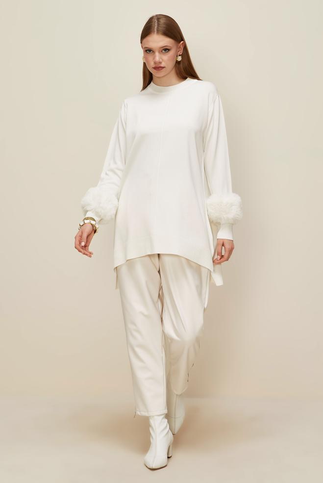 Hijab clothing WHITE KNITWEAR TUNIC WITH FAUX-FUR DETAIL 45900 - ALVİNA