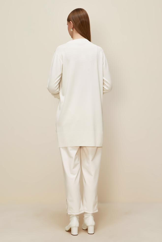 Hijab clothing WHITE KNITWEAR TUNIC WITH FAUX-FUR DETAIL 45900 - ALVİNA