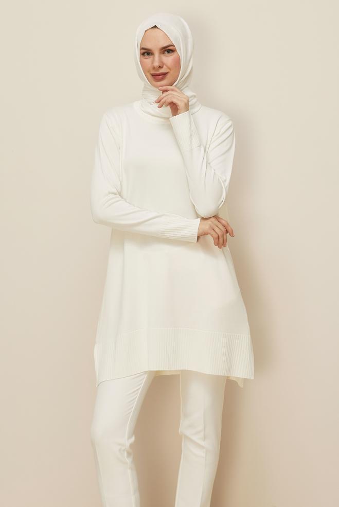 Tesettür giyim BEYAZ 45901 TRİKO TUNİK 38-46 - ALVİNA
