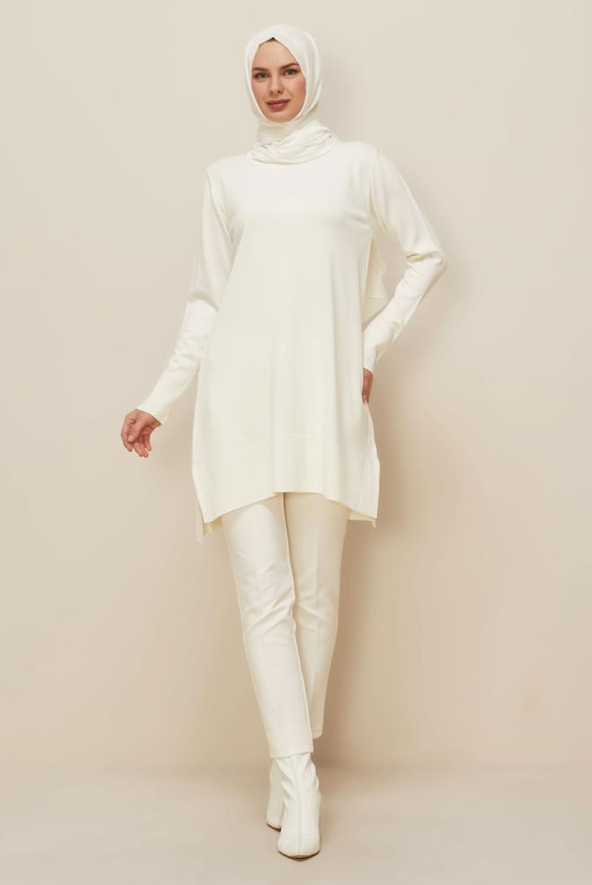 Tesettür giyim BEYAZ 45901 TRİKO TUNİK 38-46 - ALVİNA