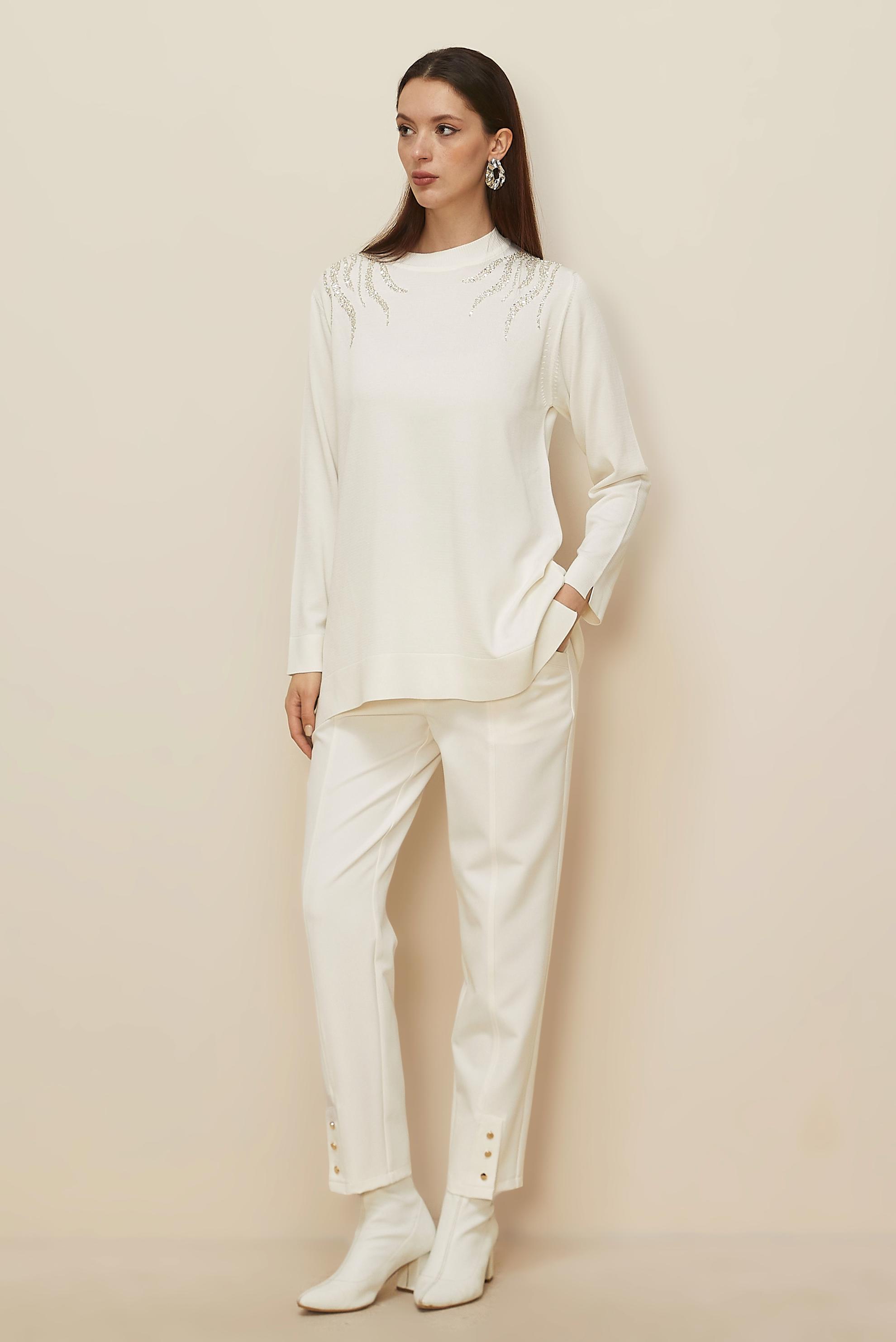 Tesettür giyim BEYAZ BONCUK İŞLEMELİ TRİKO TUNİK 45906