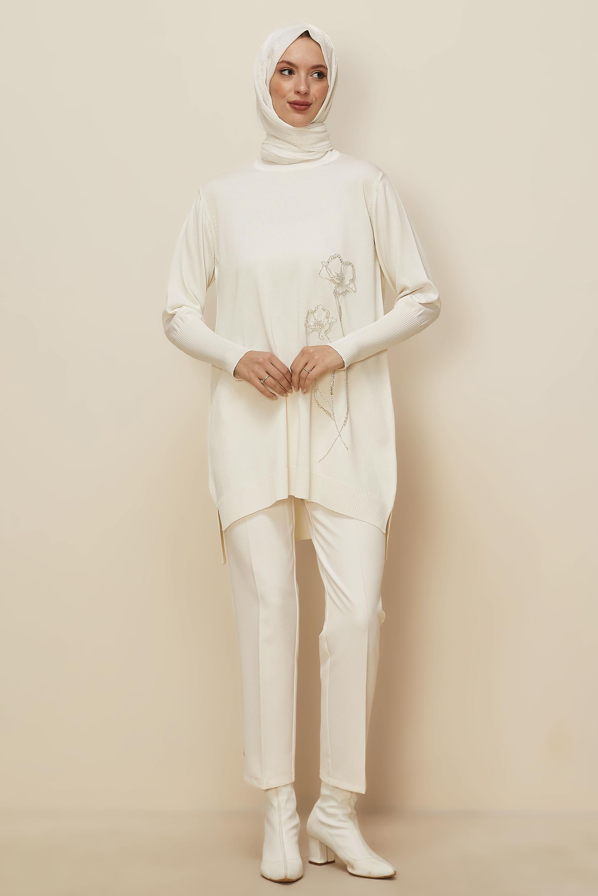 Hijab clothing WHITE BEAD EMBROIDERED KNITWEAR TUNIC 45907