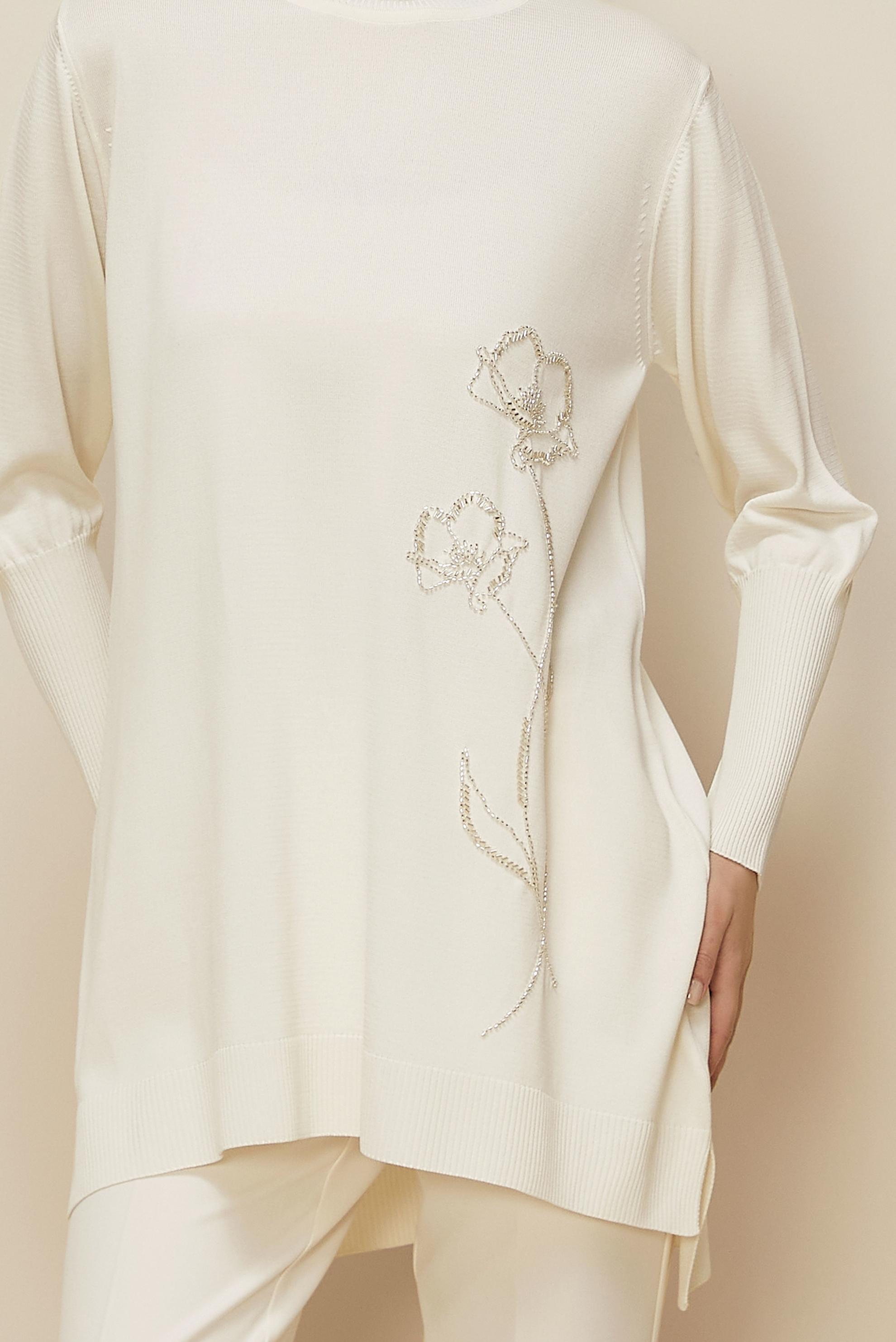 Hijab clothing WHITE BEAD EMBROIDERED KNITWEAR TUNIC 45907