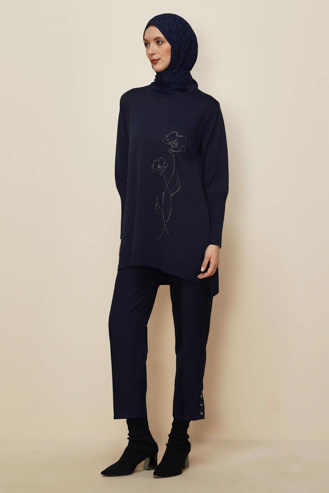 Hijab clothing NAVY BLUE BEAD EMBROIDERED KNITWEAR TUNIC 45907 - ALVİNA