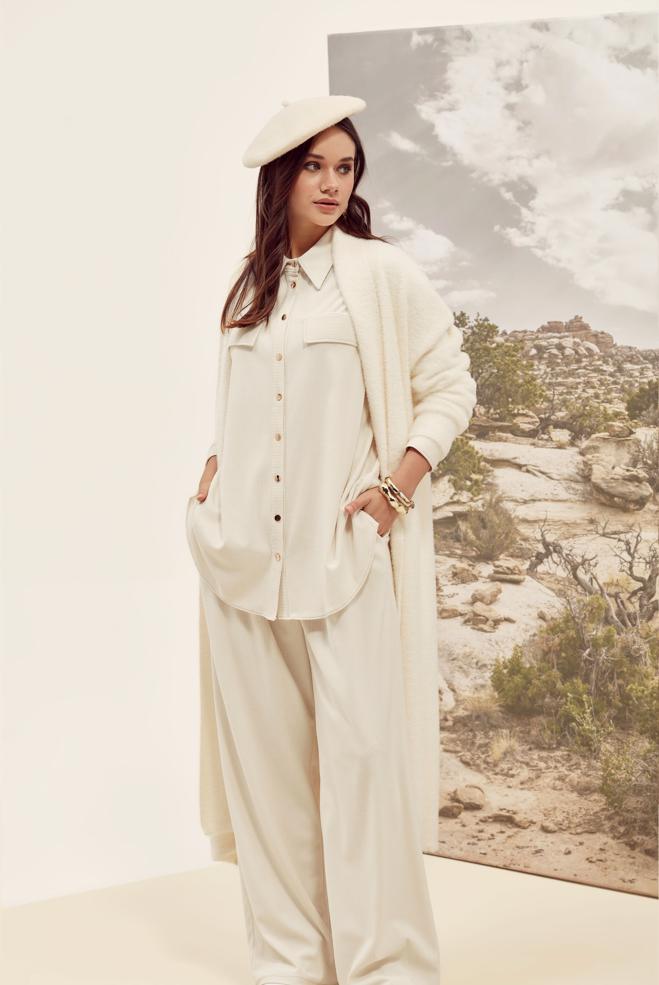 Tesettür giyim BEYAZ TRİKO HIRKA 45925 - ALVİNA