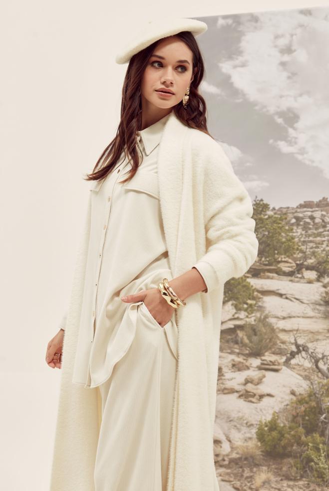 Tesettür giyim BEYAZ TRİKO HIRKA 45925 - ALVİNA